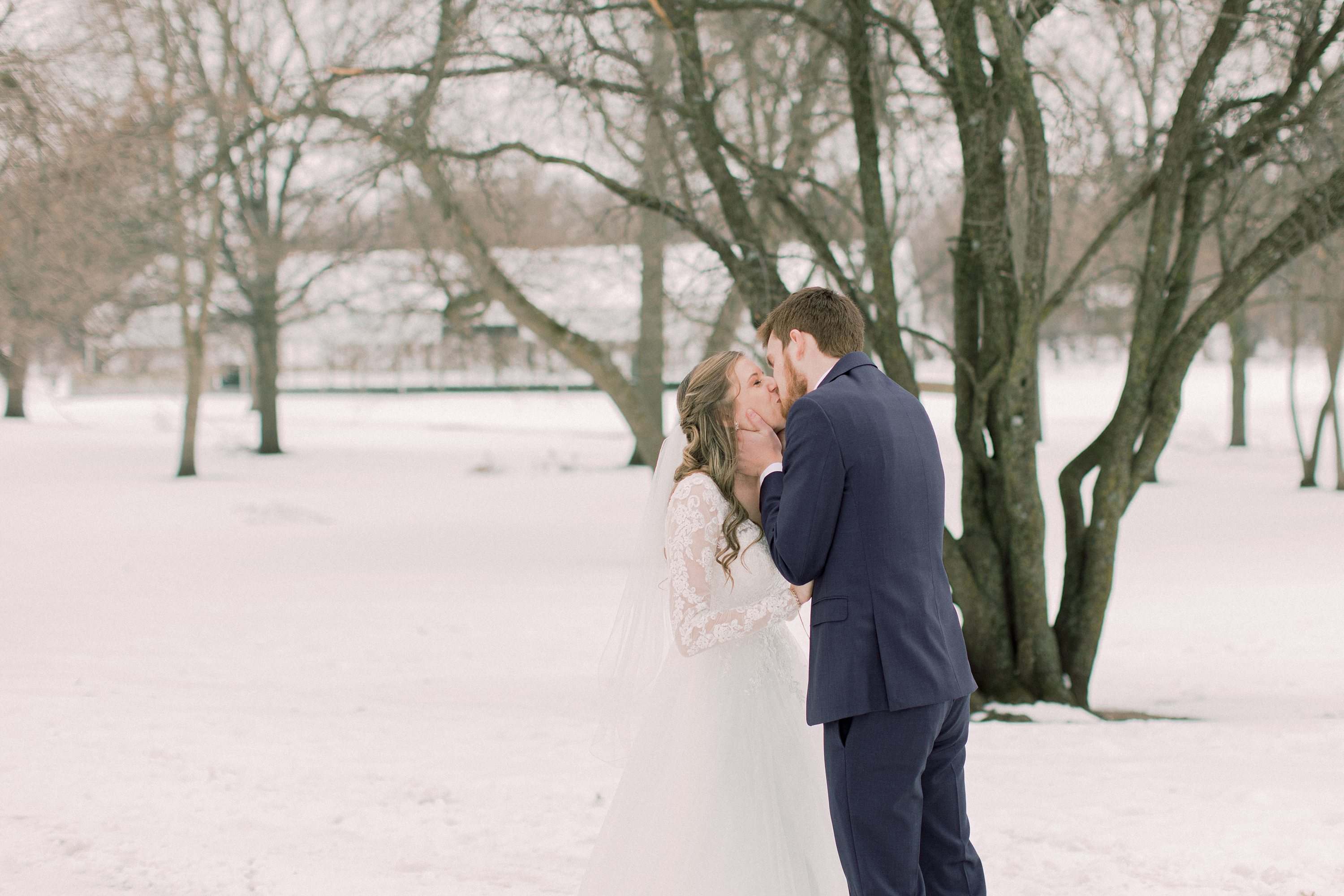 Winter bride,Winter wedding,Iowa Winter Wedding,Iowa wedding,Ames Wedding