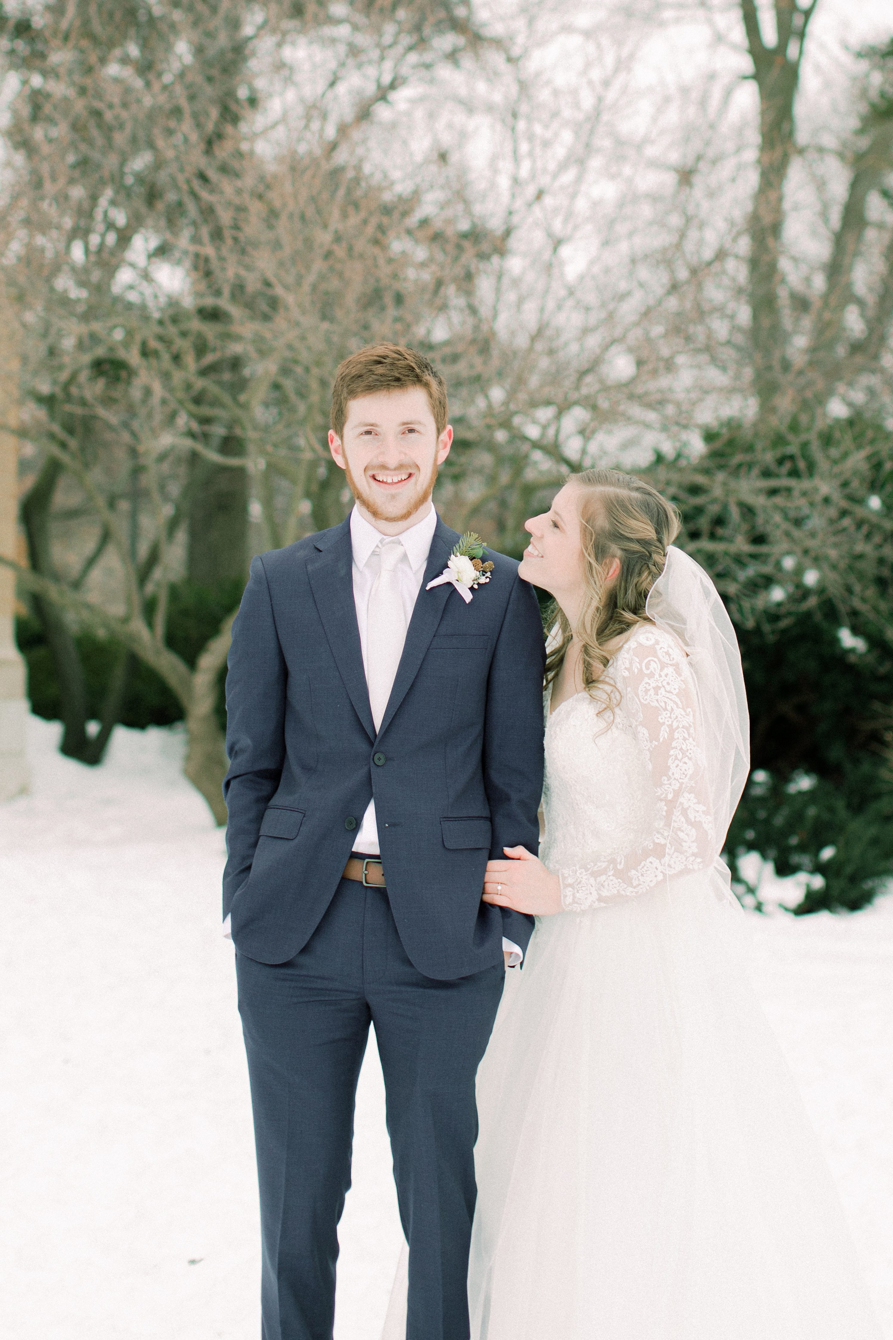 Winter bride,Winter wedding,Iowa Winter Wedding,Iowa wedding,Ames Wedding