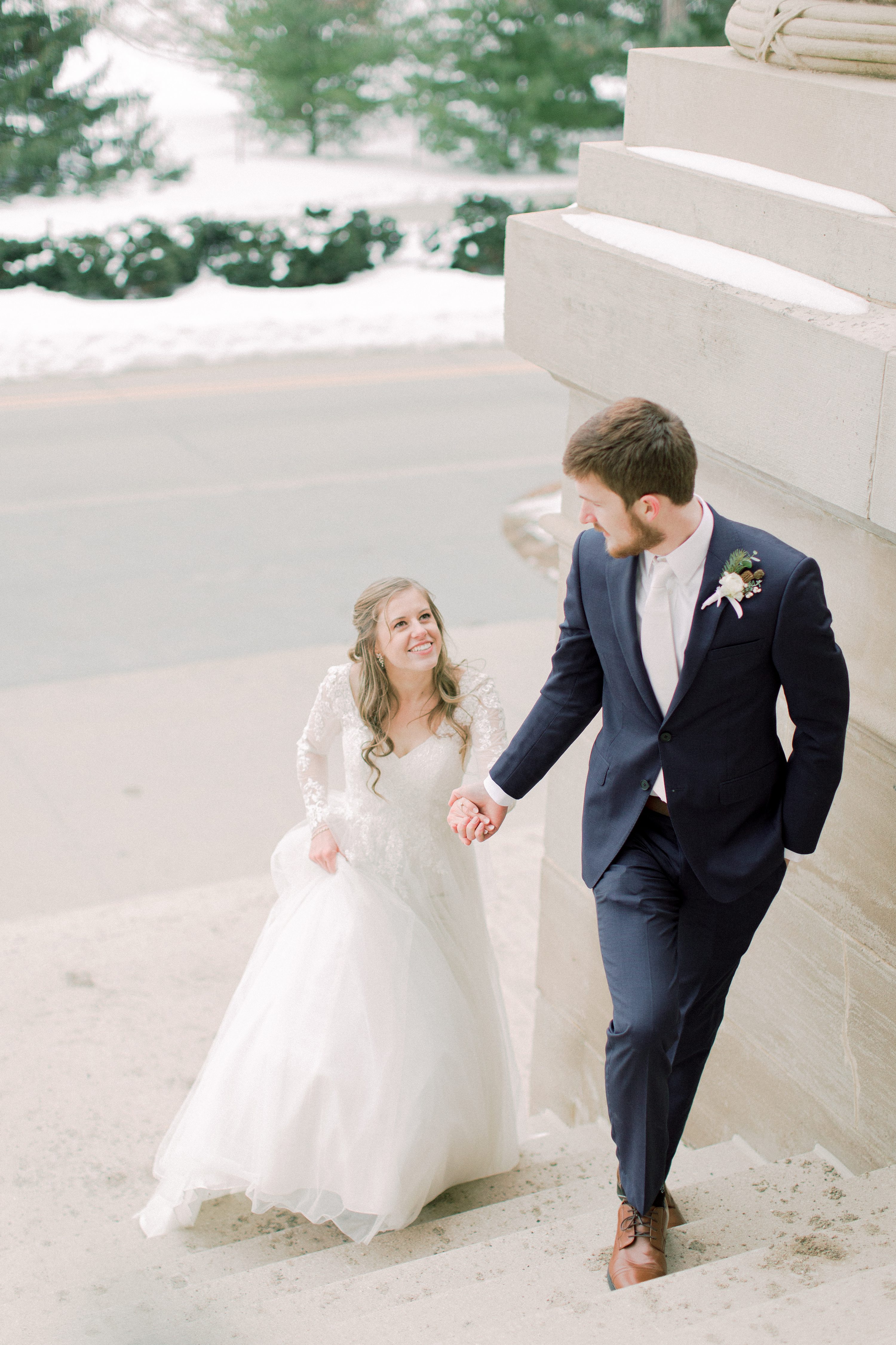 Winter bride,Winter wedding,Iowa Winter Wedding,Iowa wedding,Ames Wedding