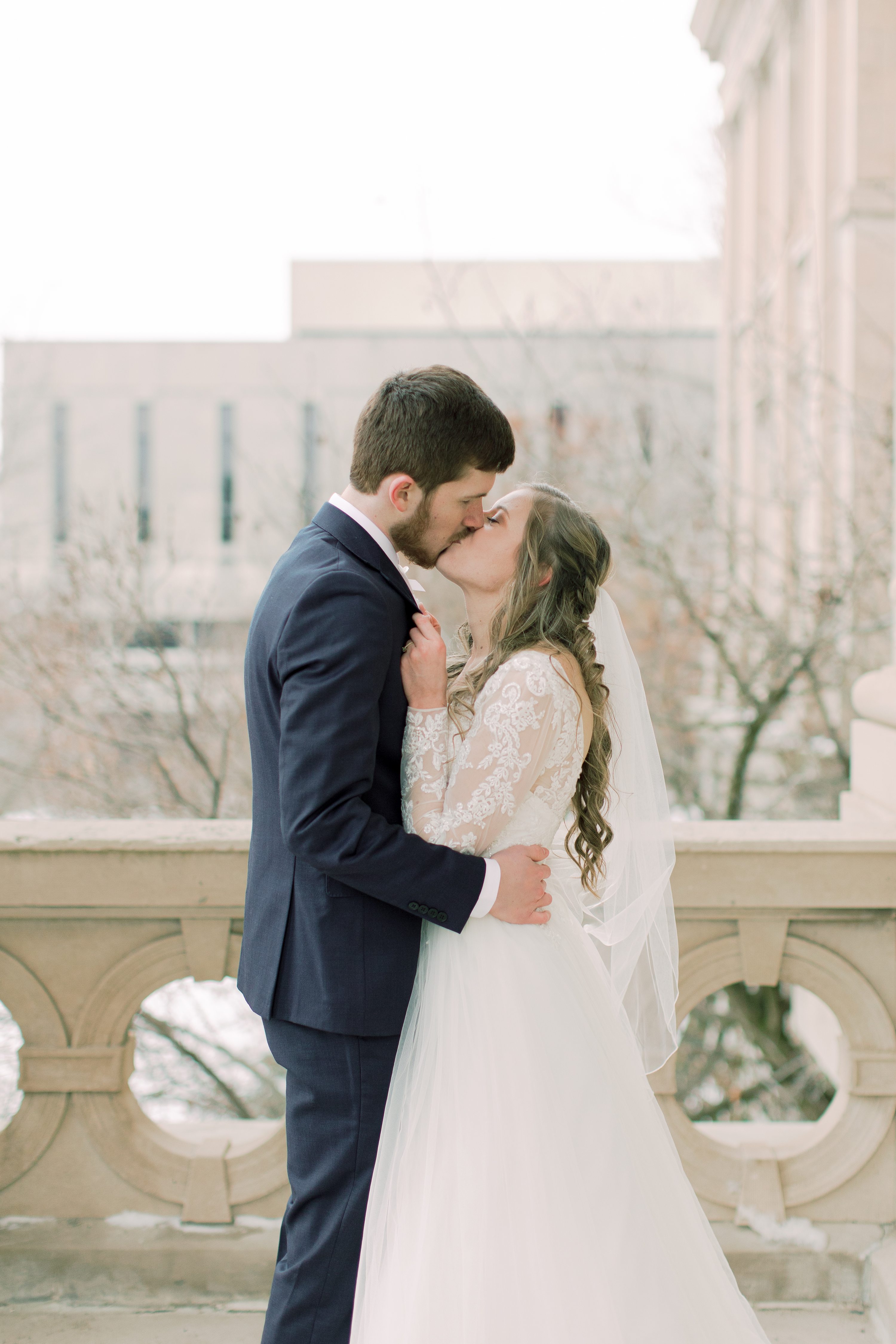 Winter bride,Winter wedding,Iowa Winter Wedding,Iowa wedding,Ames Wedding