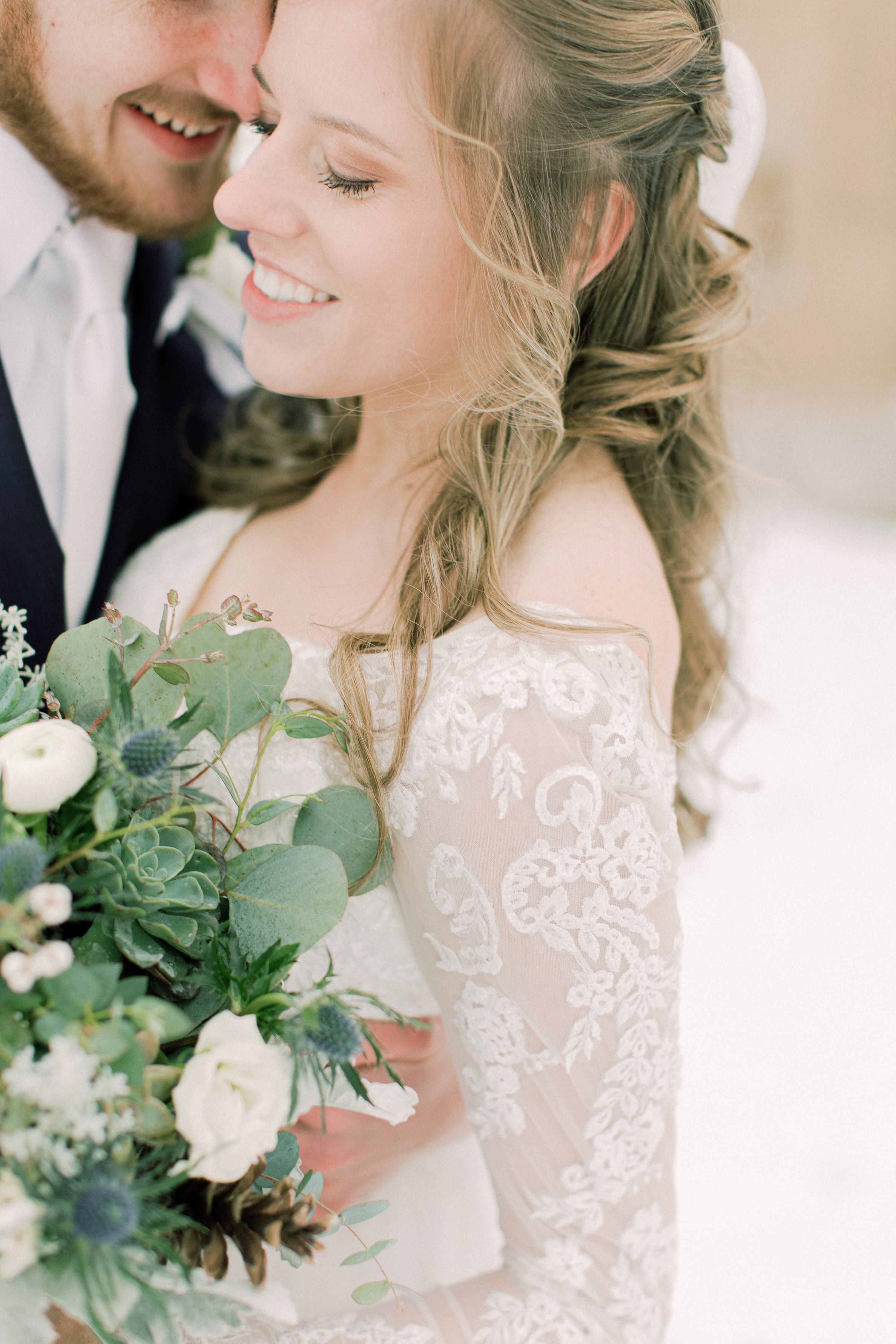 Winter bride,Winter wedding,Iowa Winter Wedding,Iowa wedding,Ames Wedding