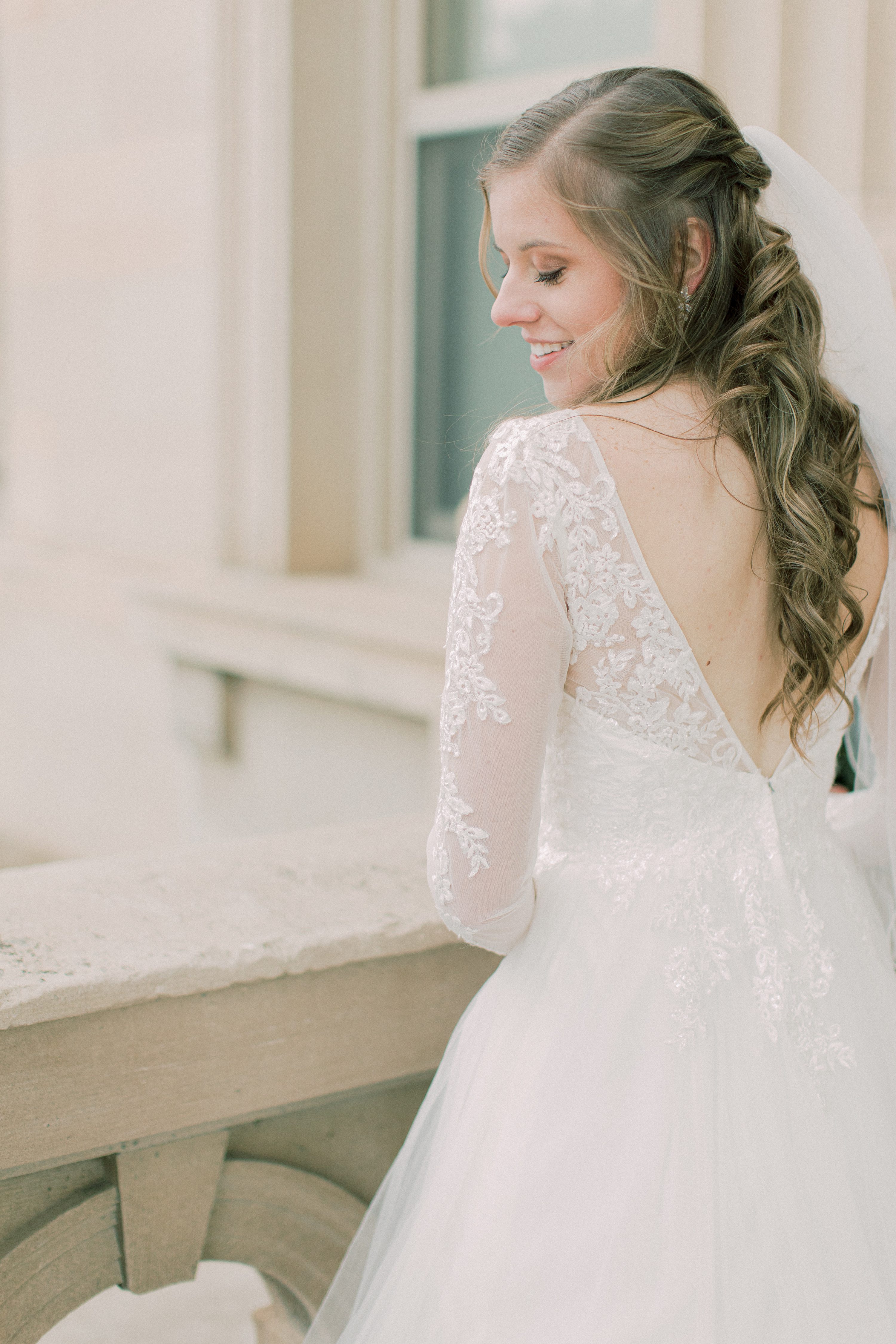 Winter bride,Winter wedding,Iowa Winter Wedding,Iowa wedding,Ames Wedding