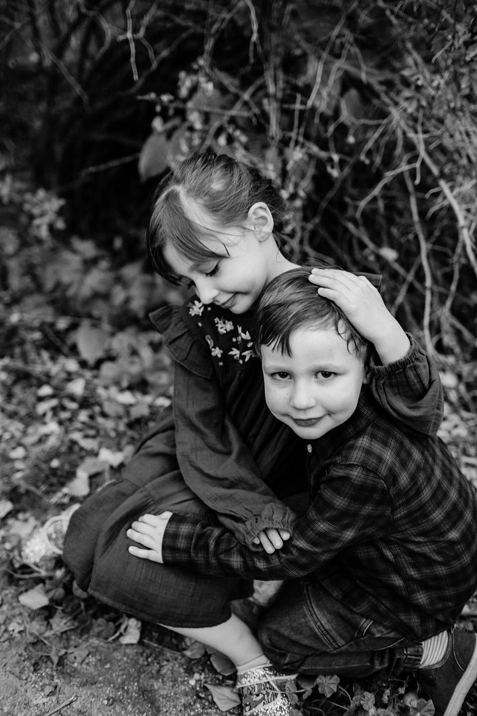 Family Pictures at the Military Reserve in Boise, Idaho- Boise Family  Photographer — Taylor Bellais Photography, image size:960x1440