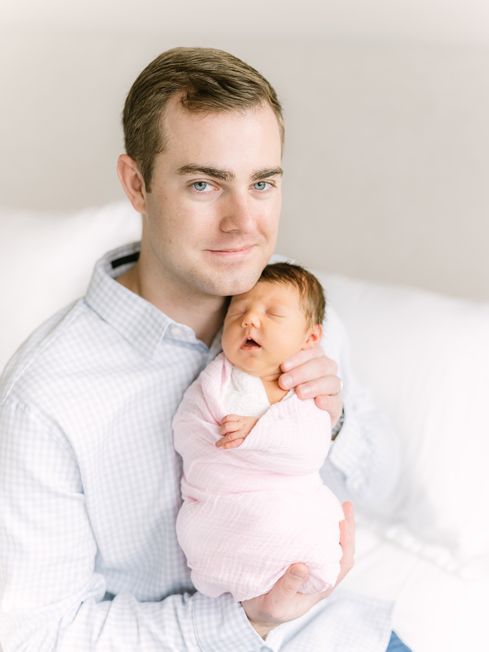 Example Shoot Title Tag in-home newborn session,light and airy newborn session