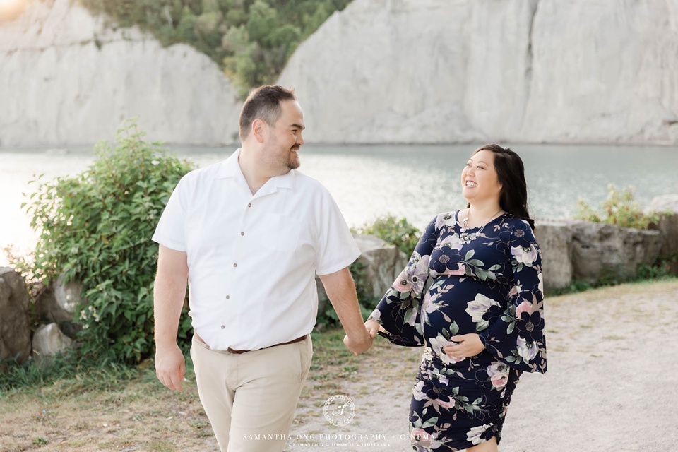 Inspiring Yoga Maternity Photo Session at Scarborough Bluffs