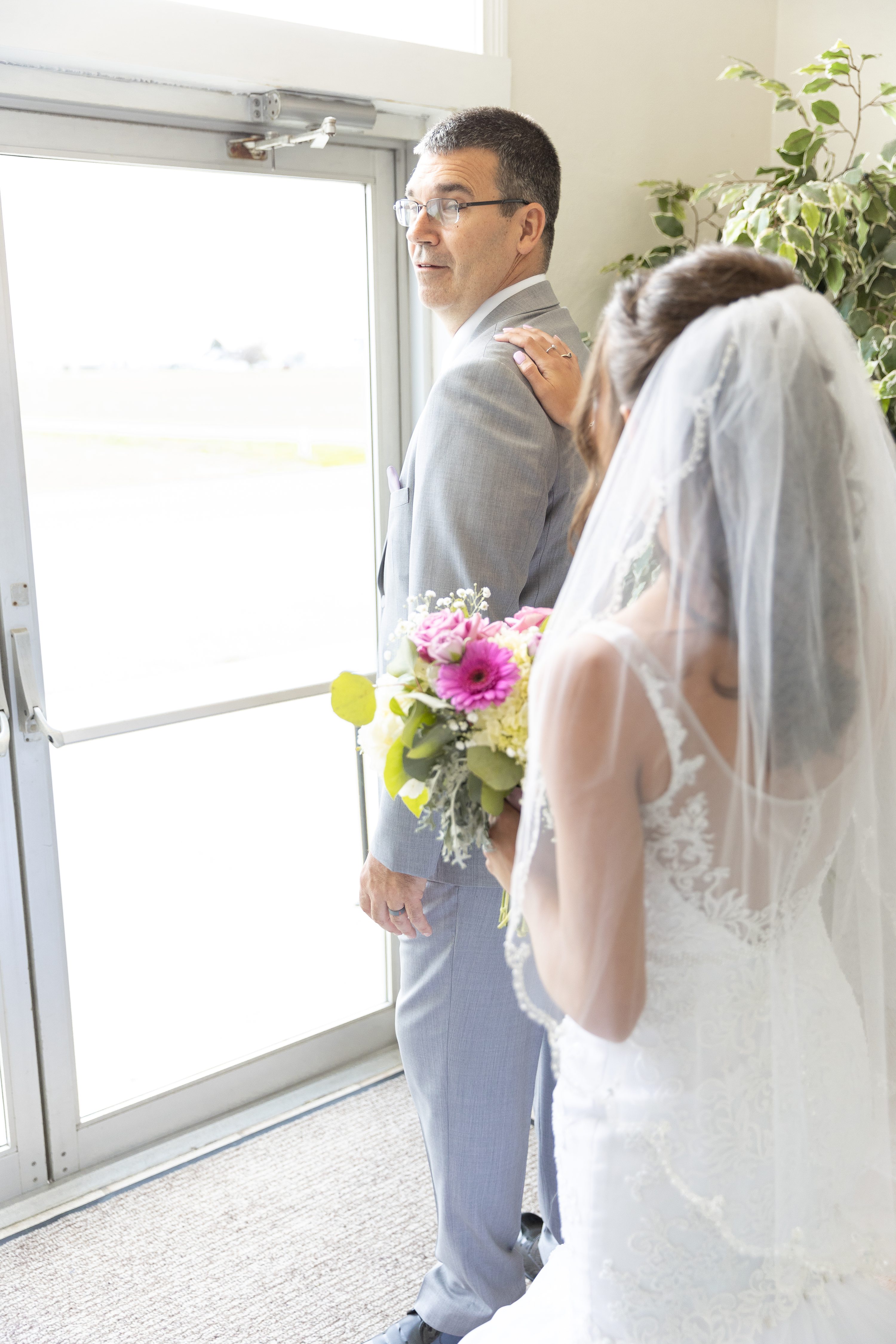 indiana wedding photographer,spring blossom wedding