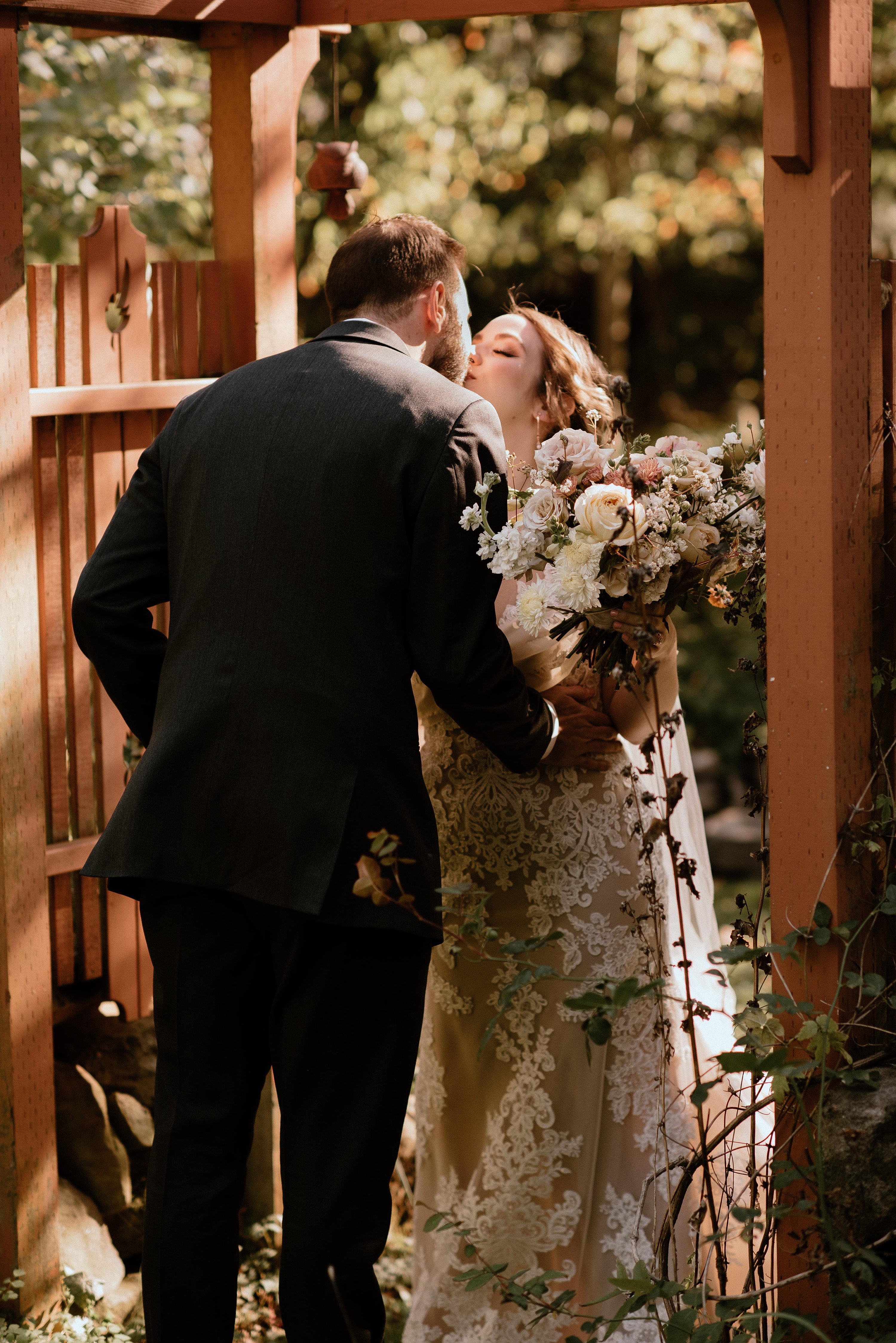 pnw wedding photographer,mt hood elopement photographer