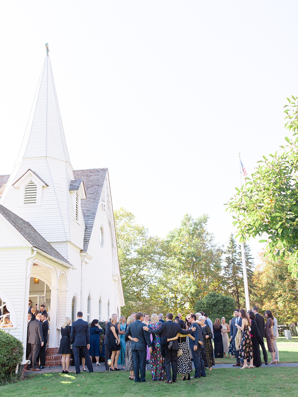 mismatching bridesmaids,VIneyard