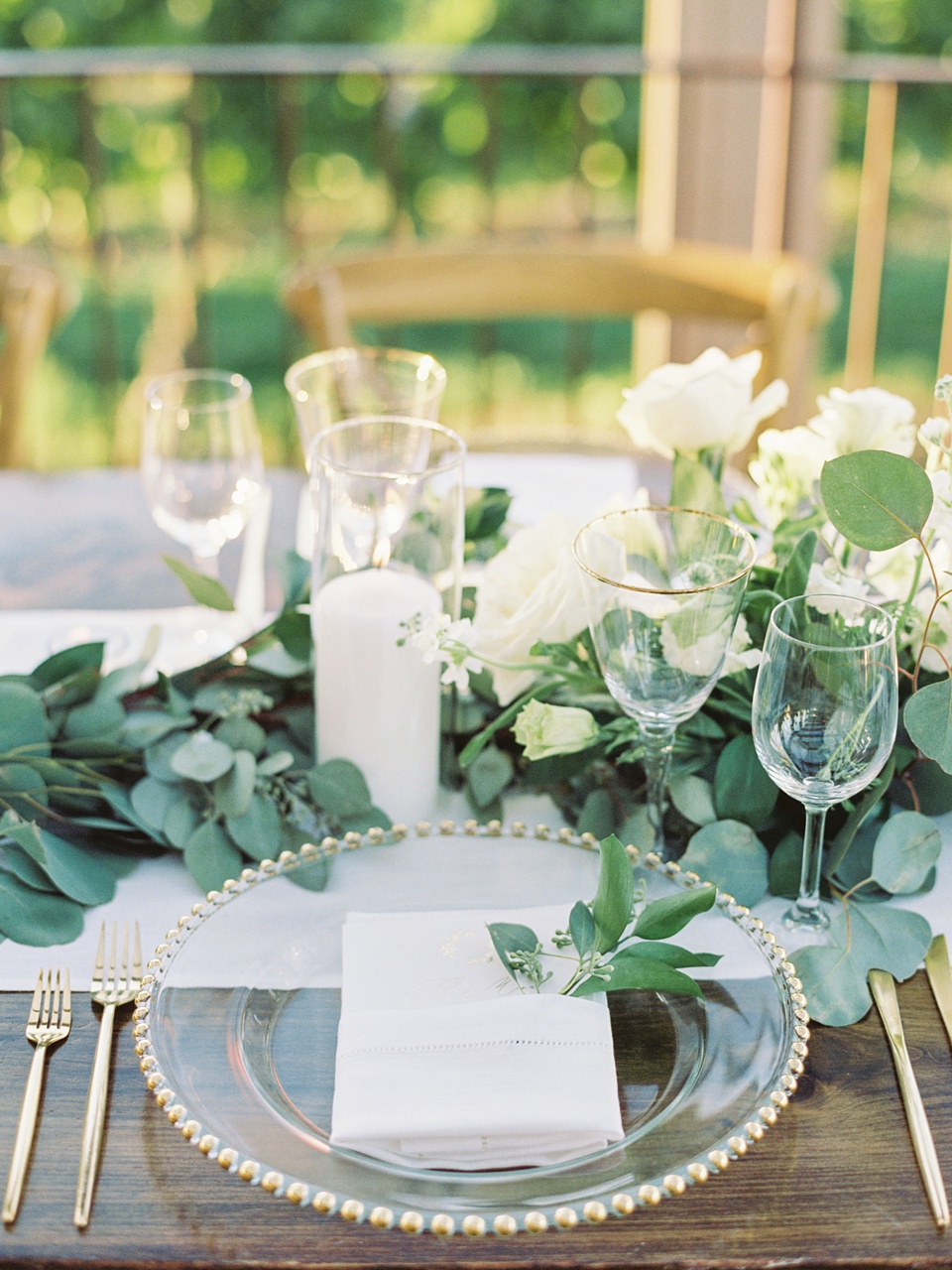 Green and white wedding,VIneyard