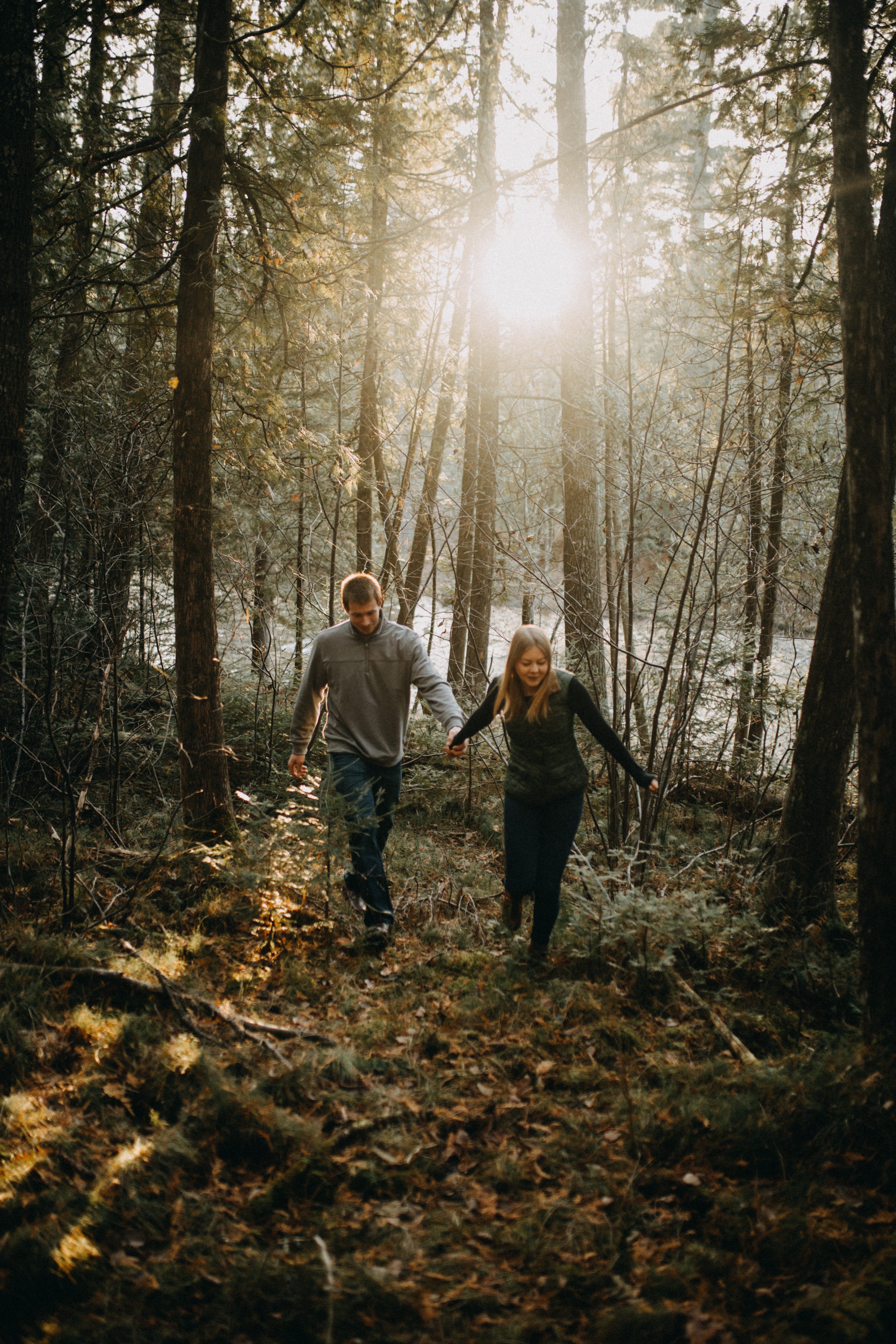 outdoor engagement session,woodsy engagement session,brule engagement sessio,n