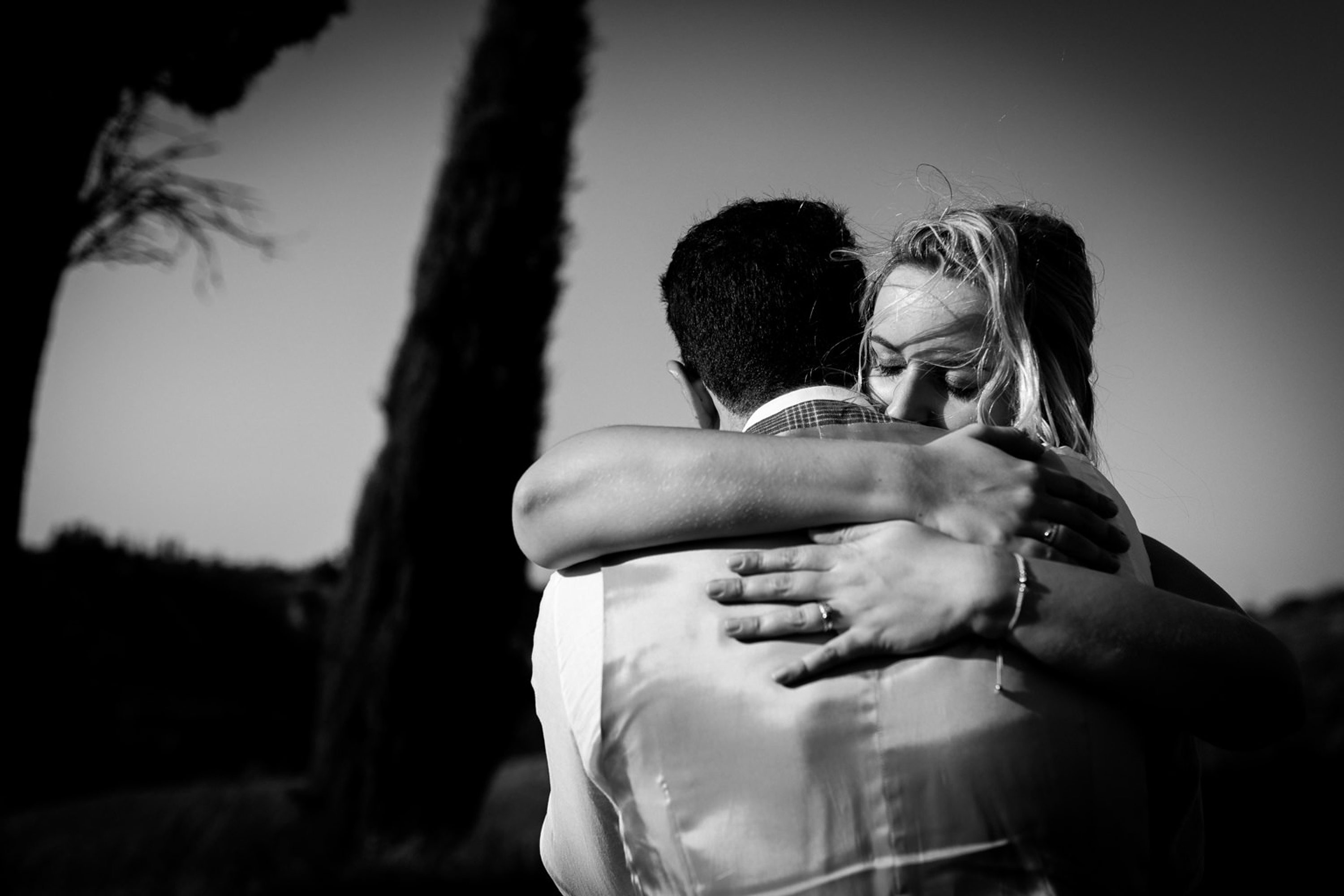 Wedding couple photos in the Tuscan countryside,Photoshoot for couples in the Tuscan countryside