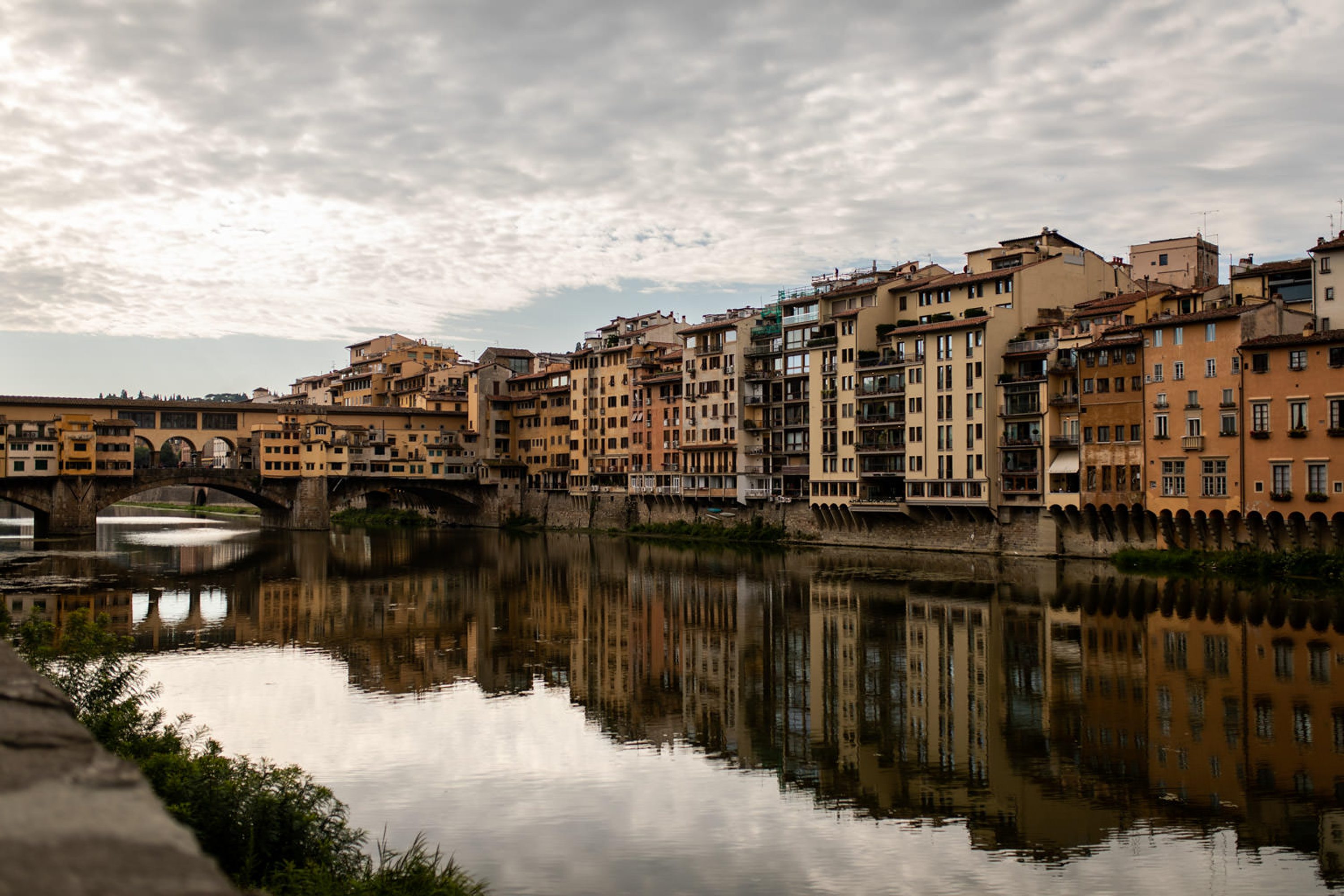 Outdoor maternity photoshoot in Florence,Pregnancy photos in the historic center of Florence