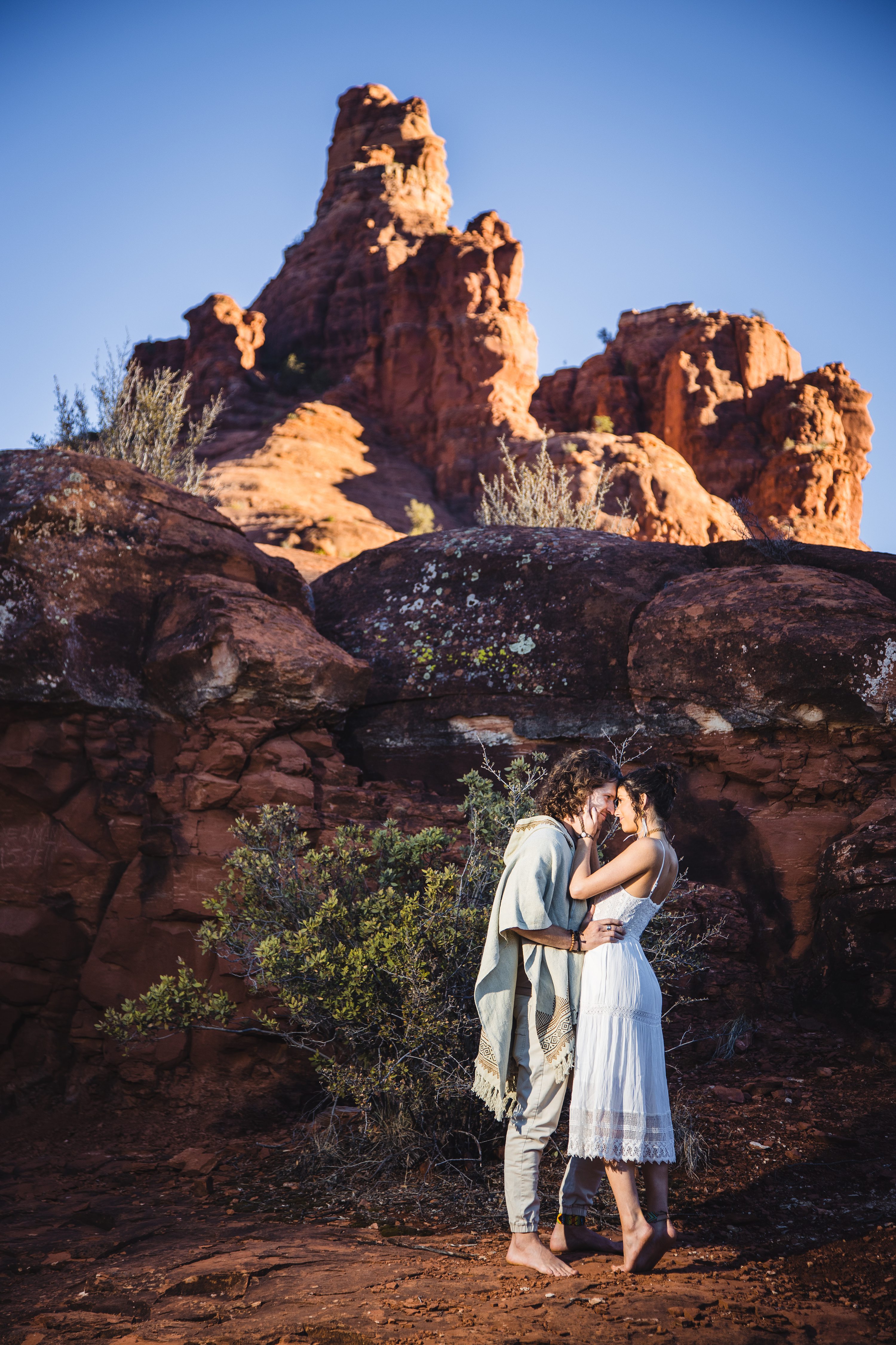 Red Rock Sedona Engagement Photography,sedona engagement photography