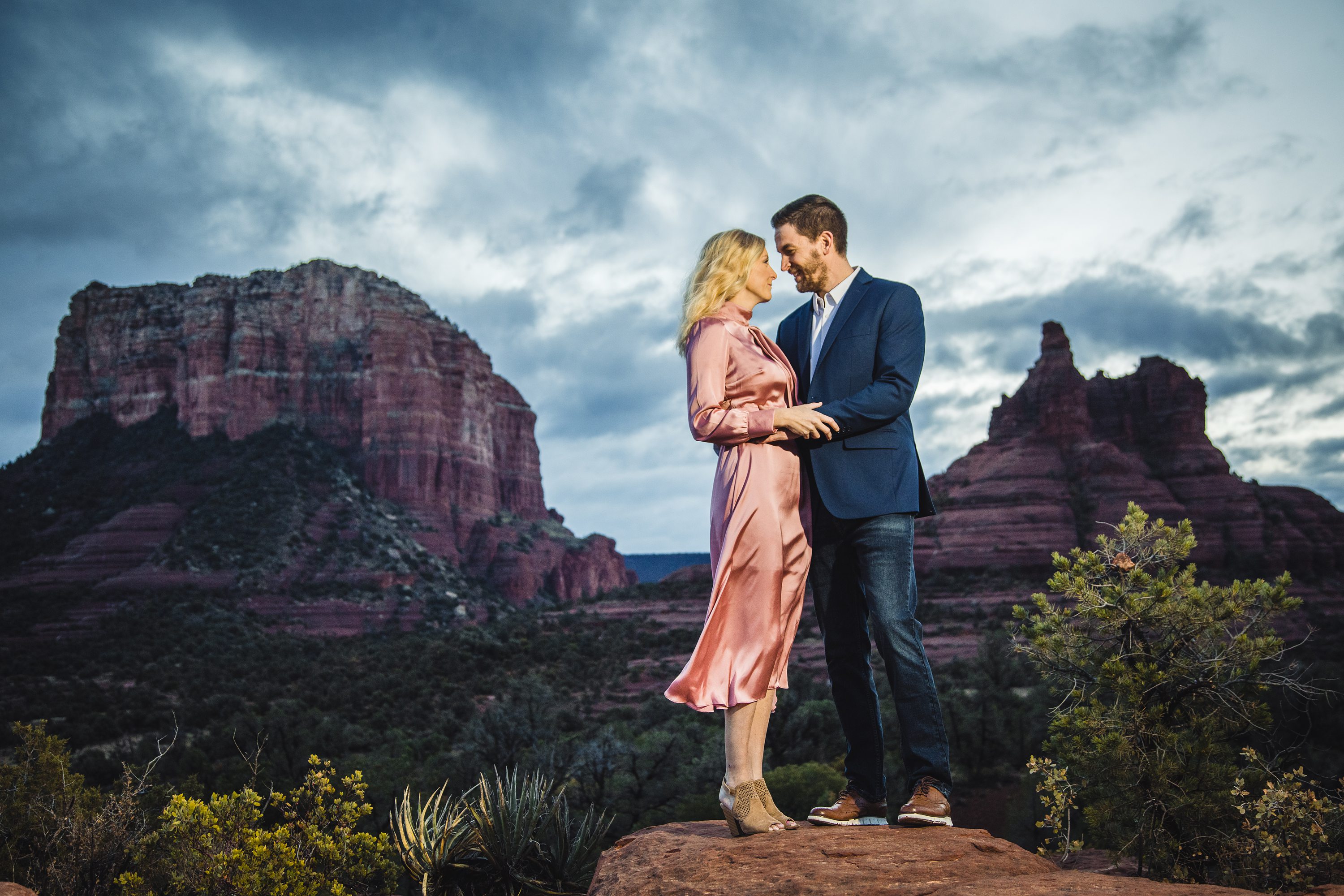 Sedona Red Rocks Engagement Photos,Snowy Sedona Red Rocks Engagement Photography