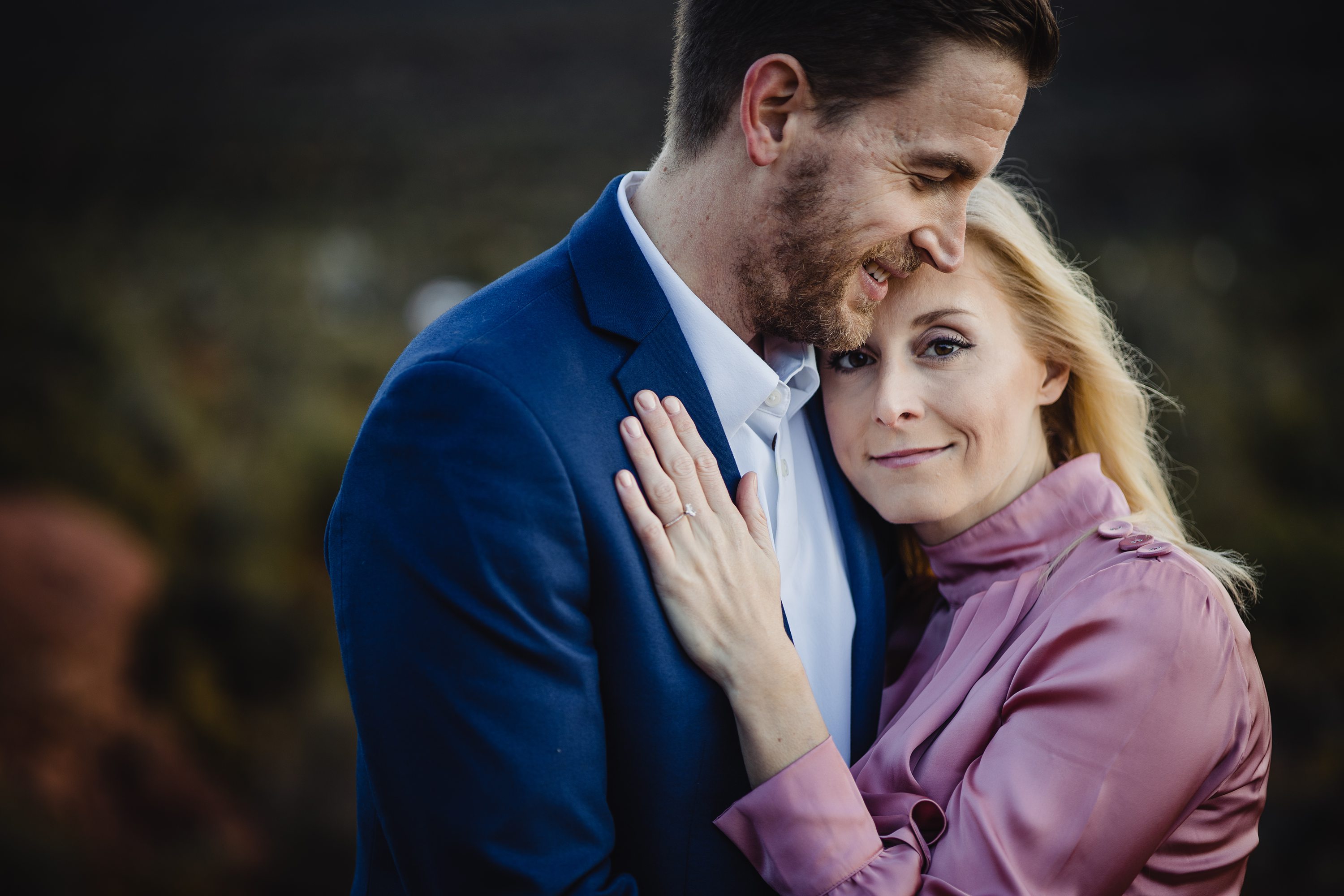 Yavapai Overlook Sedona Engagement Session,Snowy Sedona Red Rocks Engagement Photography