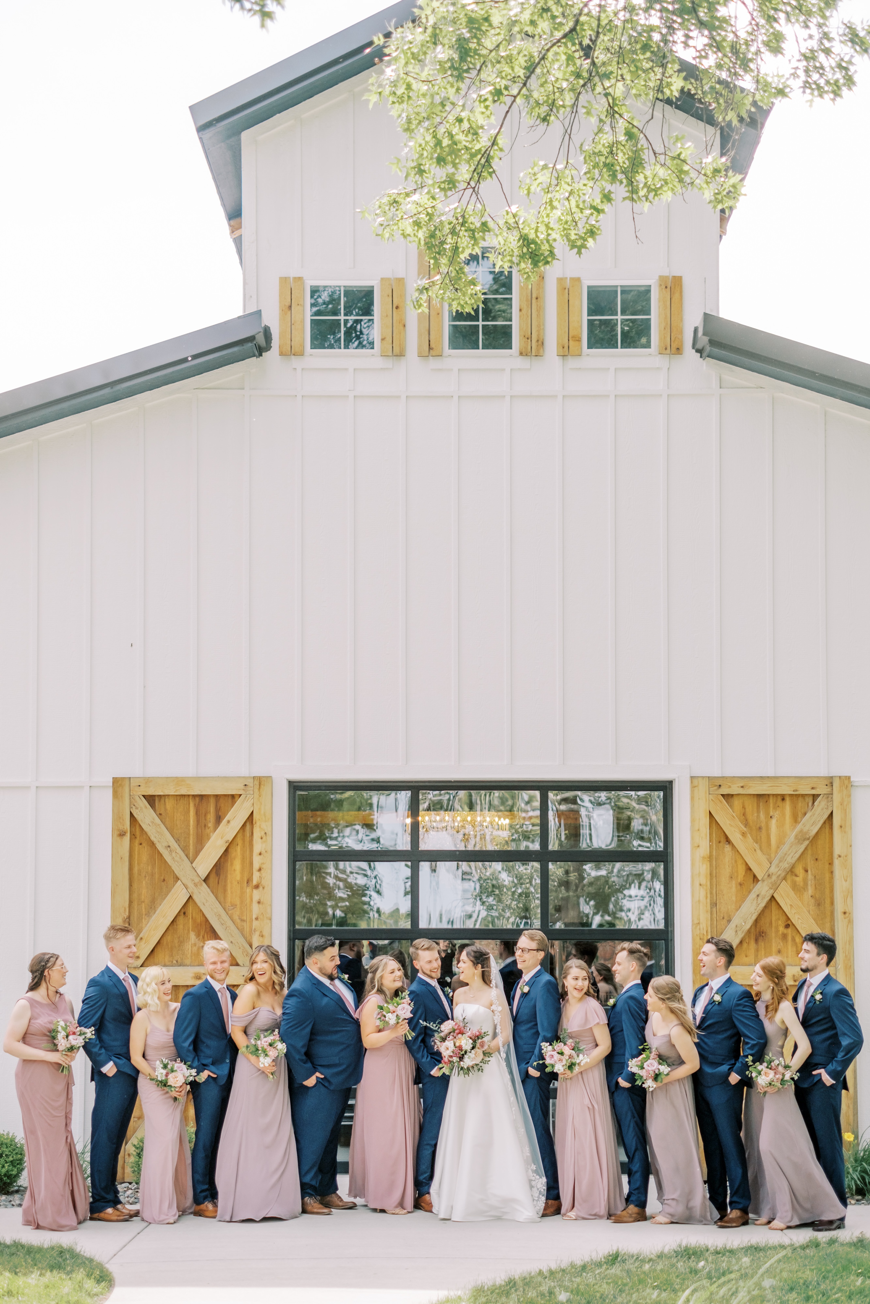 A Colorful Countryside Wedding at the Farmhouse KC