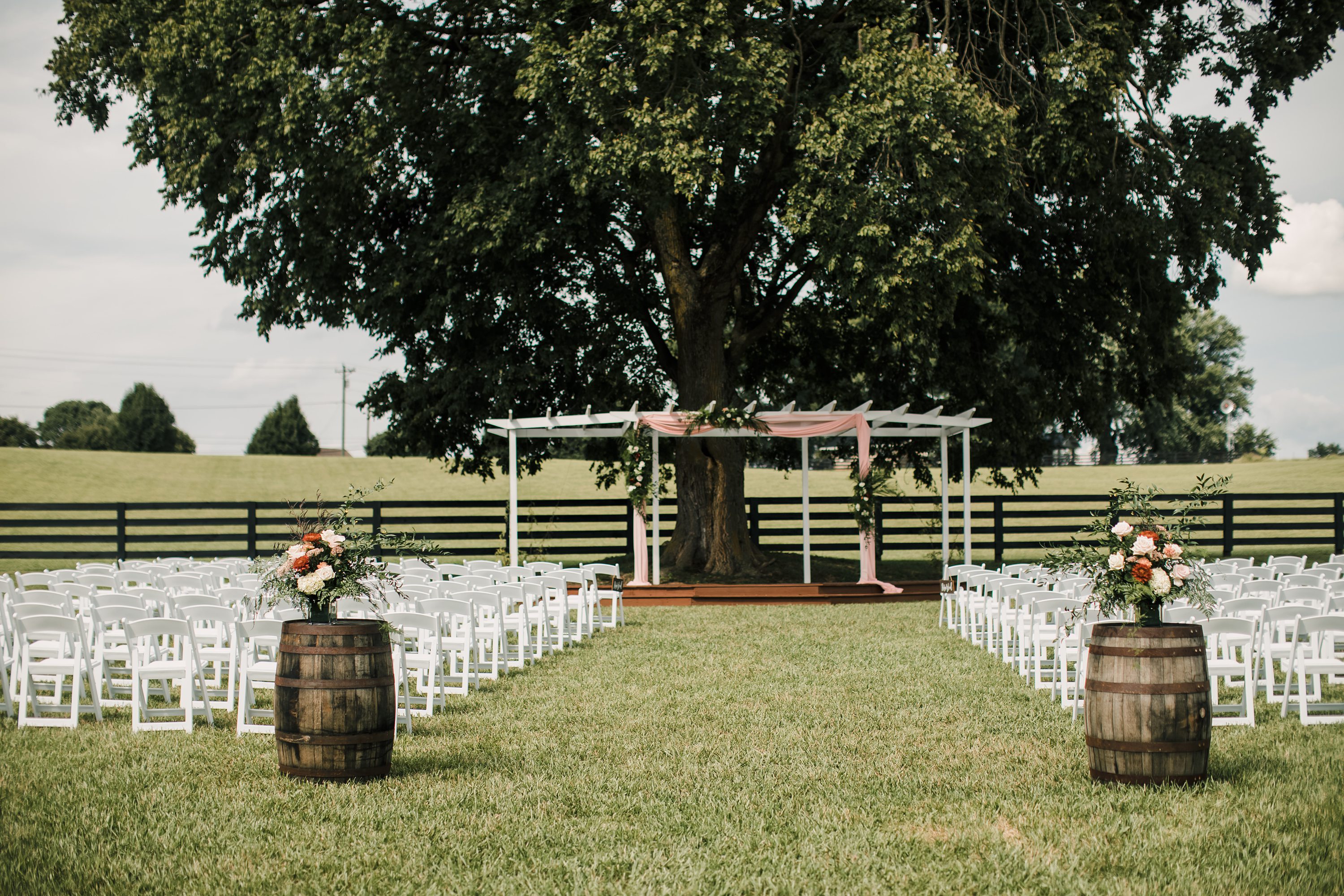Kentucky Wedding,Suits-Us Farms,Kentucky Bride,Kentucky Photographer Wilson Wedding,wedding day