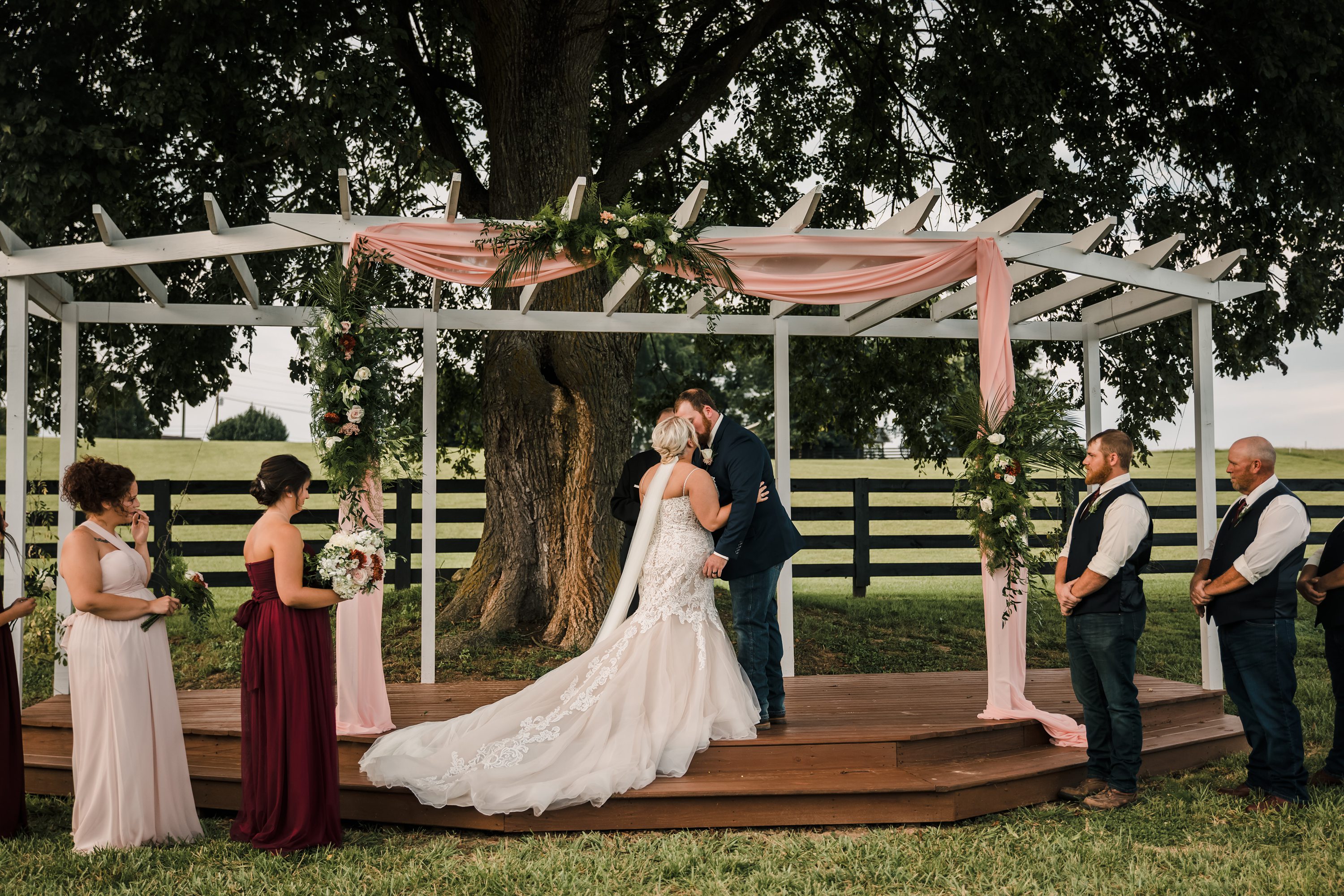 Kentucky Wedding,Suits-Us Farms,Kentucky Bride,Kentucky Photographer Wilson Wedding,wedding day