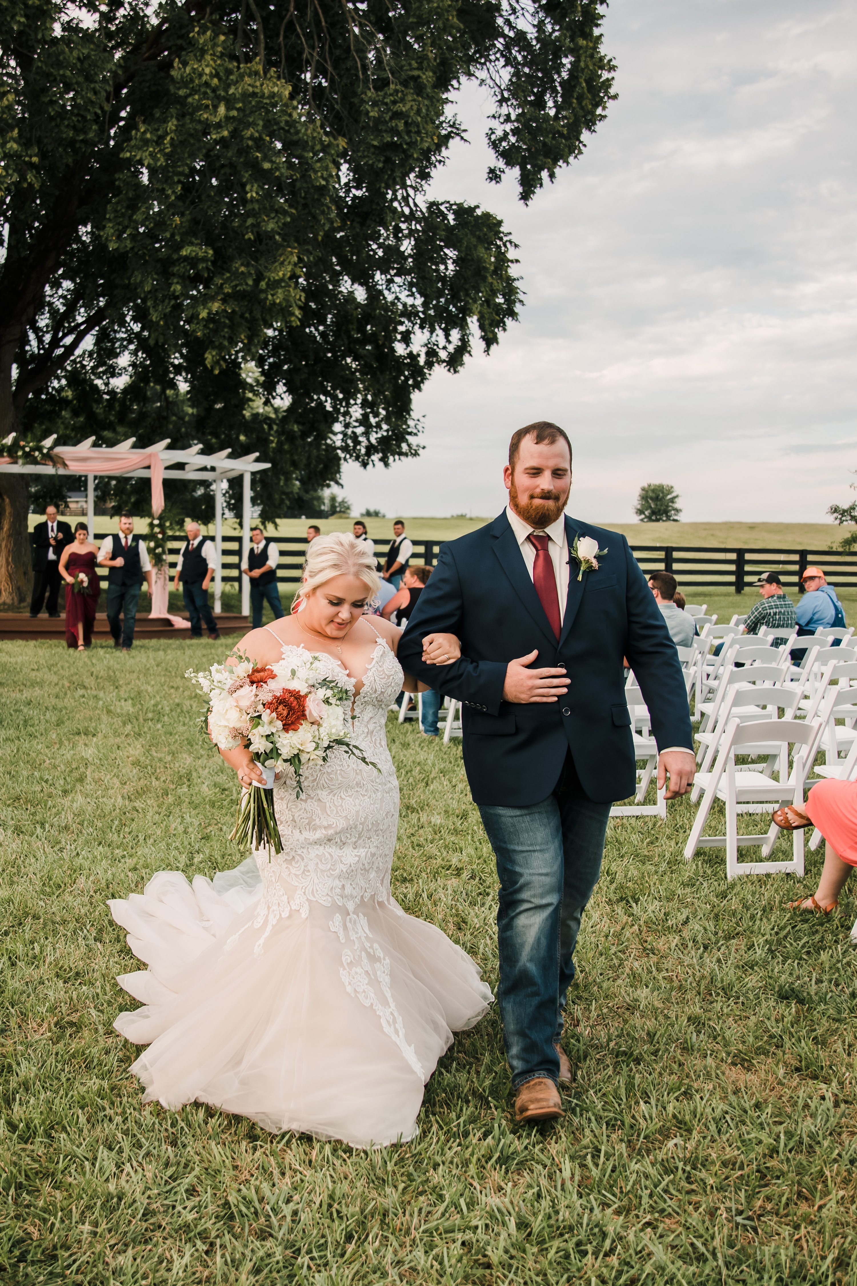 Kentucky Wedding,Suits-Us Farms,Kentucky Bride,Kentucky Photographer wedding day,kentucky photographer