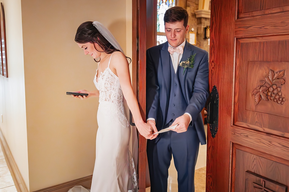  detail shots in wedding photography, helicopter wedding exit