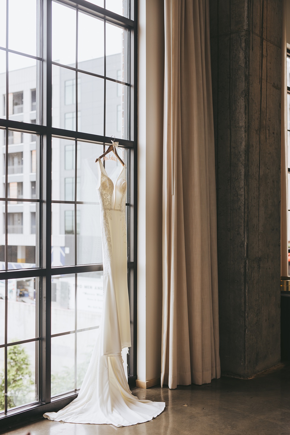 Example Shoot Title Tag golden hour wedding photos, wedding photo tips for brides