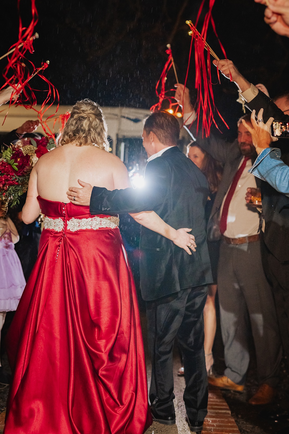  creative wedding exits, giant sparklers