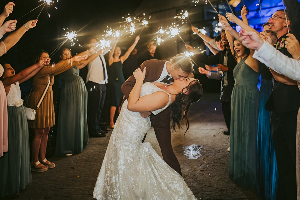  fun wedding send-offs, wedding photography