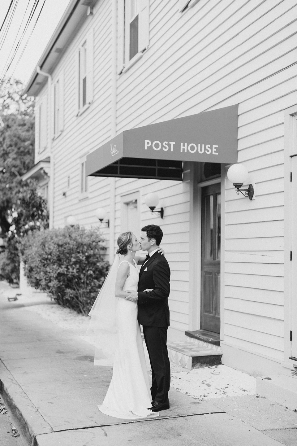intimate wedding at the post house inn,unique wedding venues in charleston