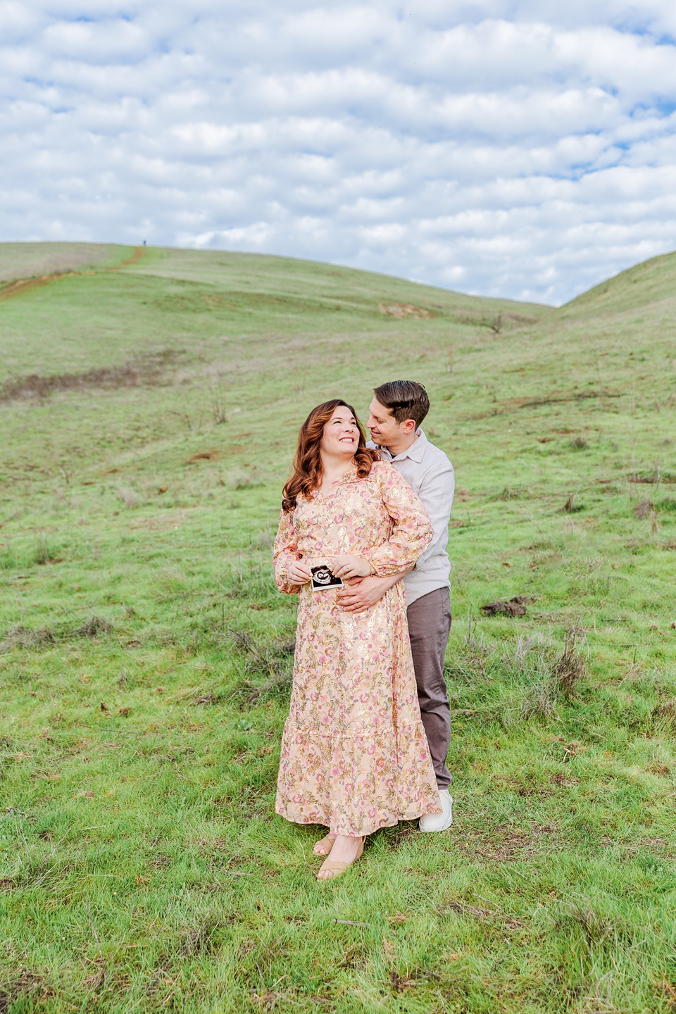 East Bay Pregnancy Announcement Session | Garin Regional Park,Pregnancy Announcement at Garin Regional Park | Bay Area Photographer,Bay Area Maternity Photographer | Pregnancy Announcement,Pinterest Worthy Bay Area Pregnancy Announcement bay area family photographer,photo session at garin regional park