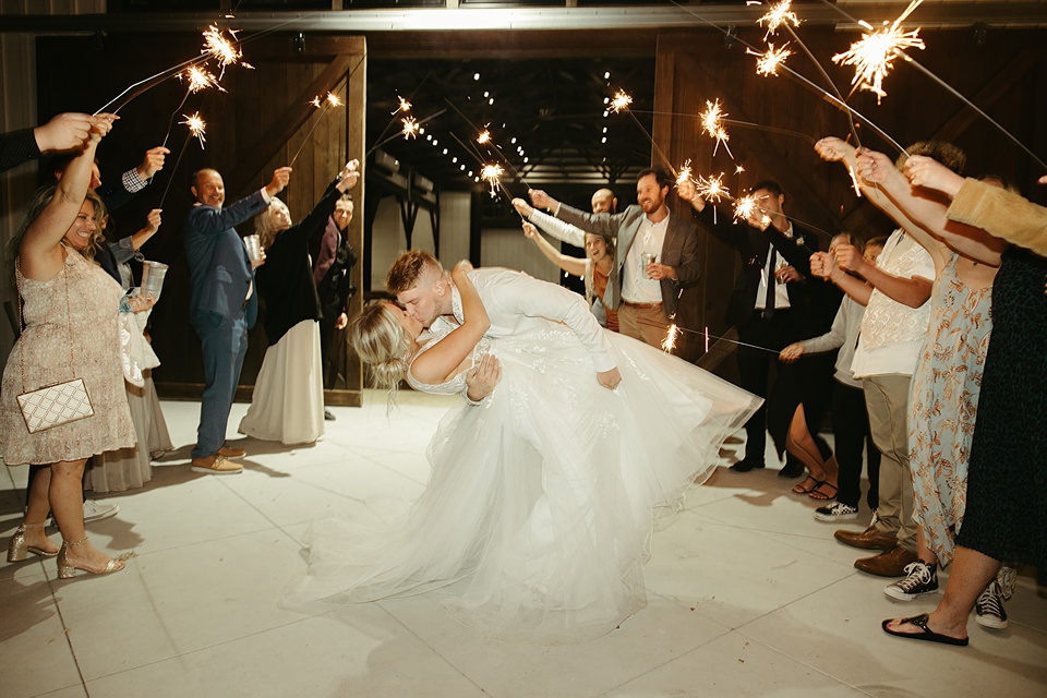apison tennessee wedding,hidden springs venue