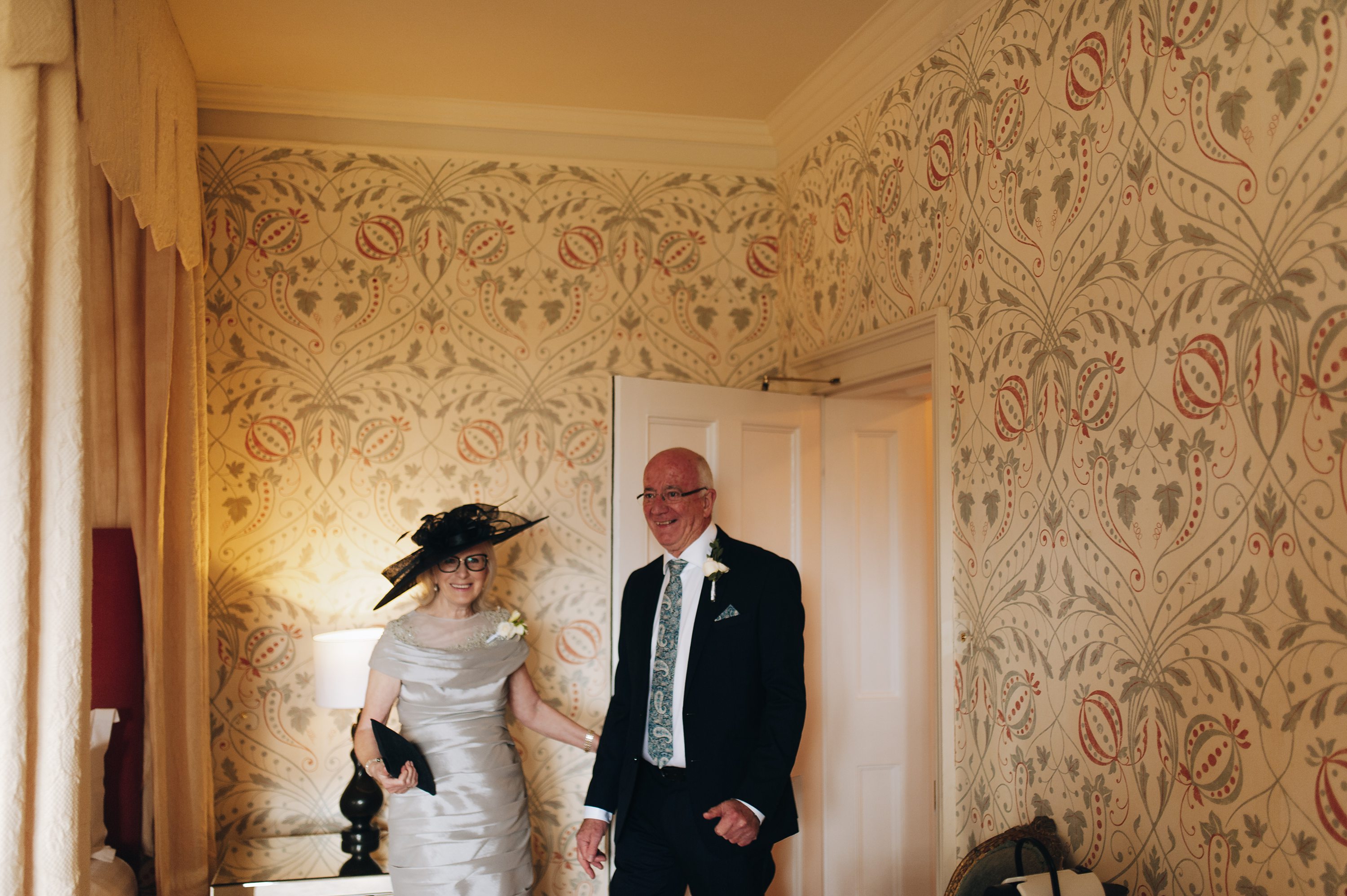 HODSOCK PRIORY WEDDING PHOTOGRAPHER