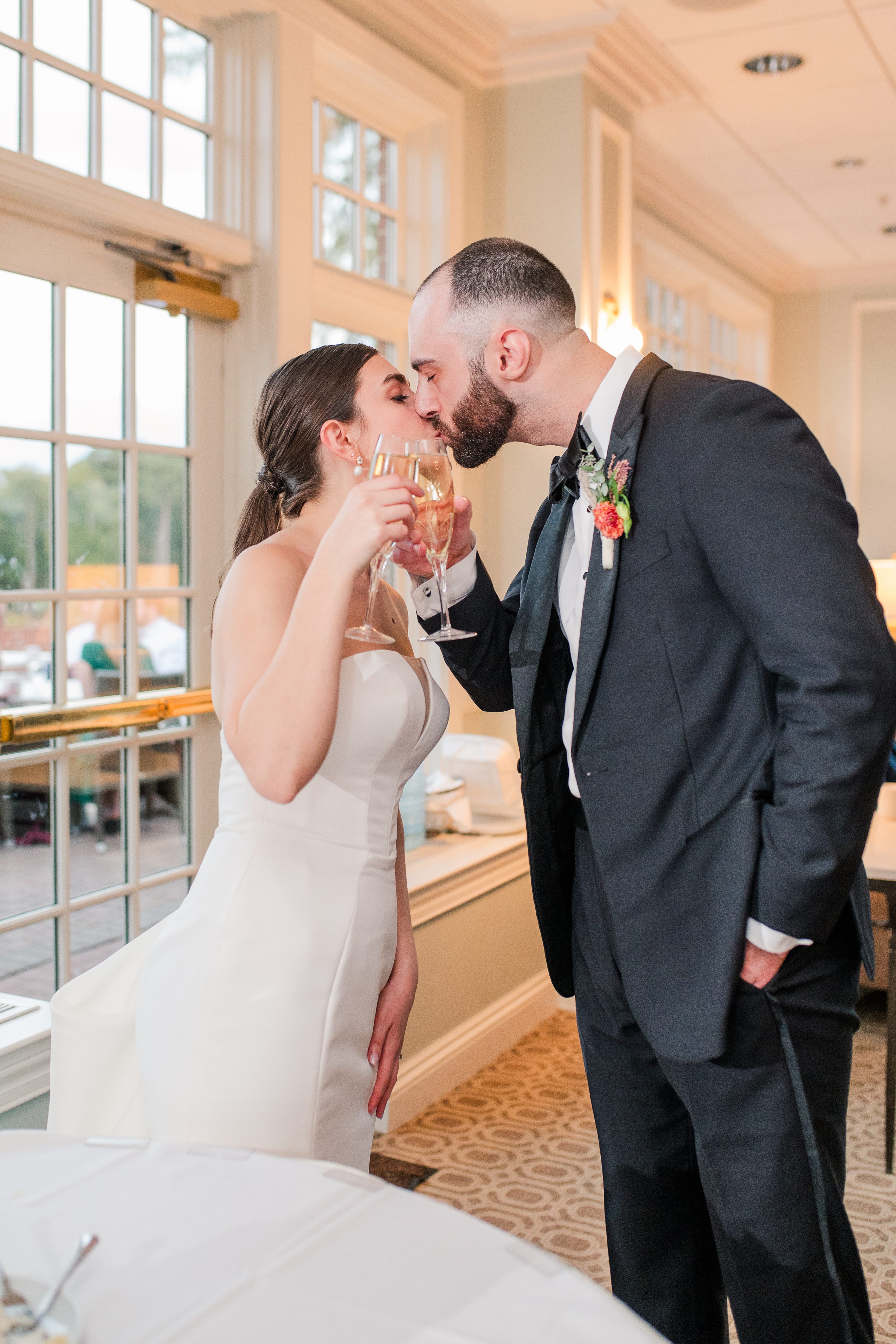 Willow Oaks Country Club,Richmond fall wedding