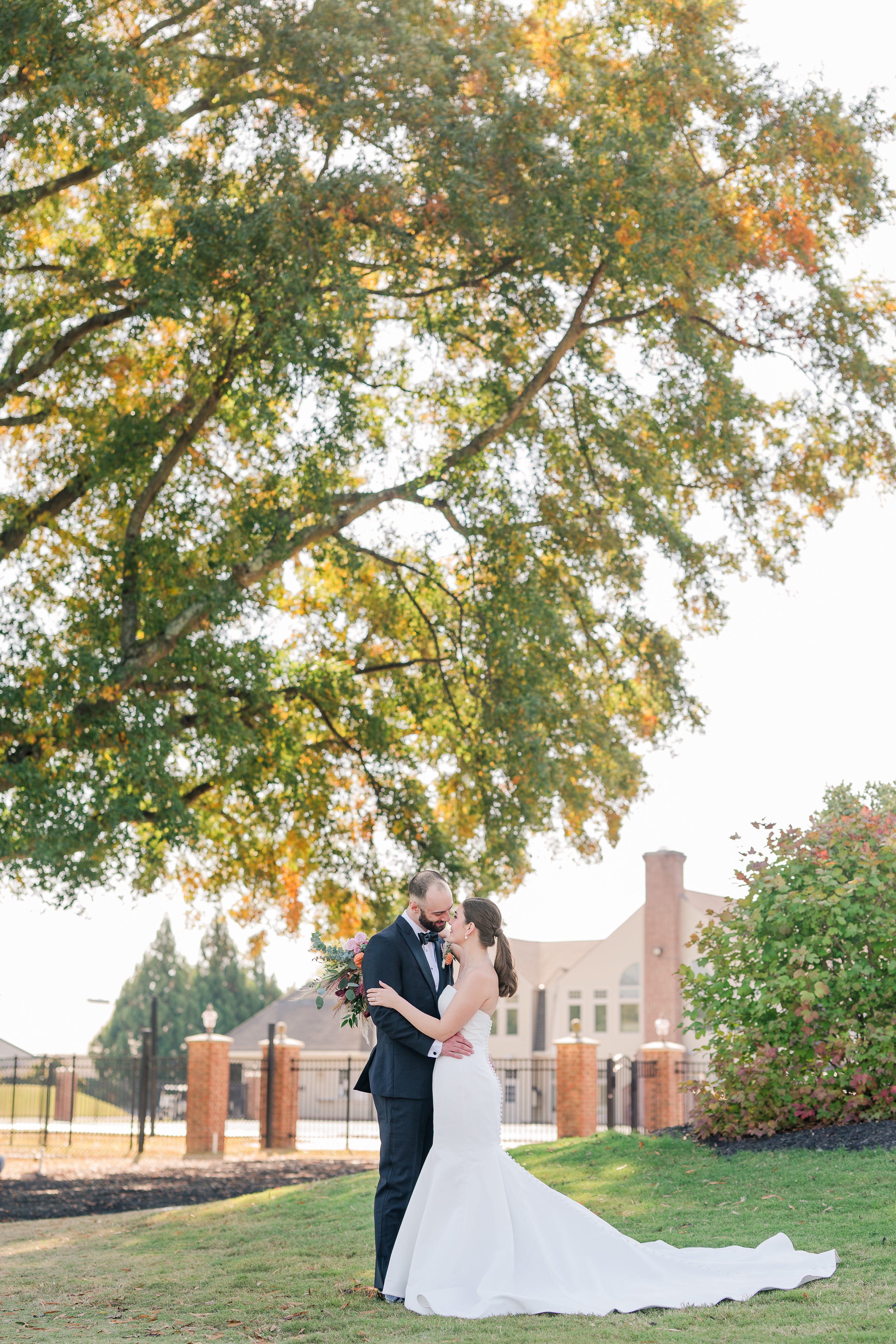 Willow Oaks Country Club,Richmond fall wedding
