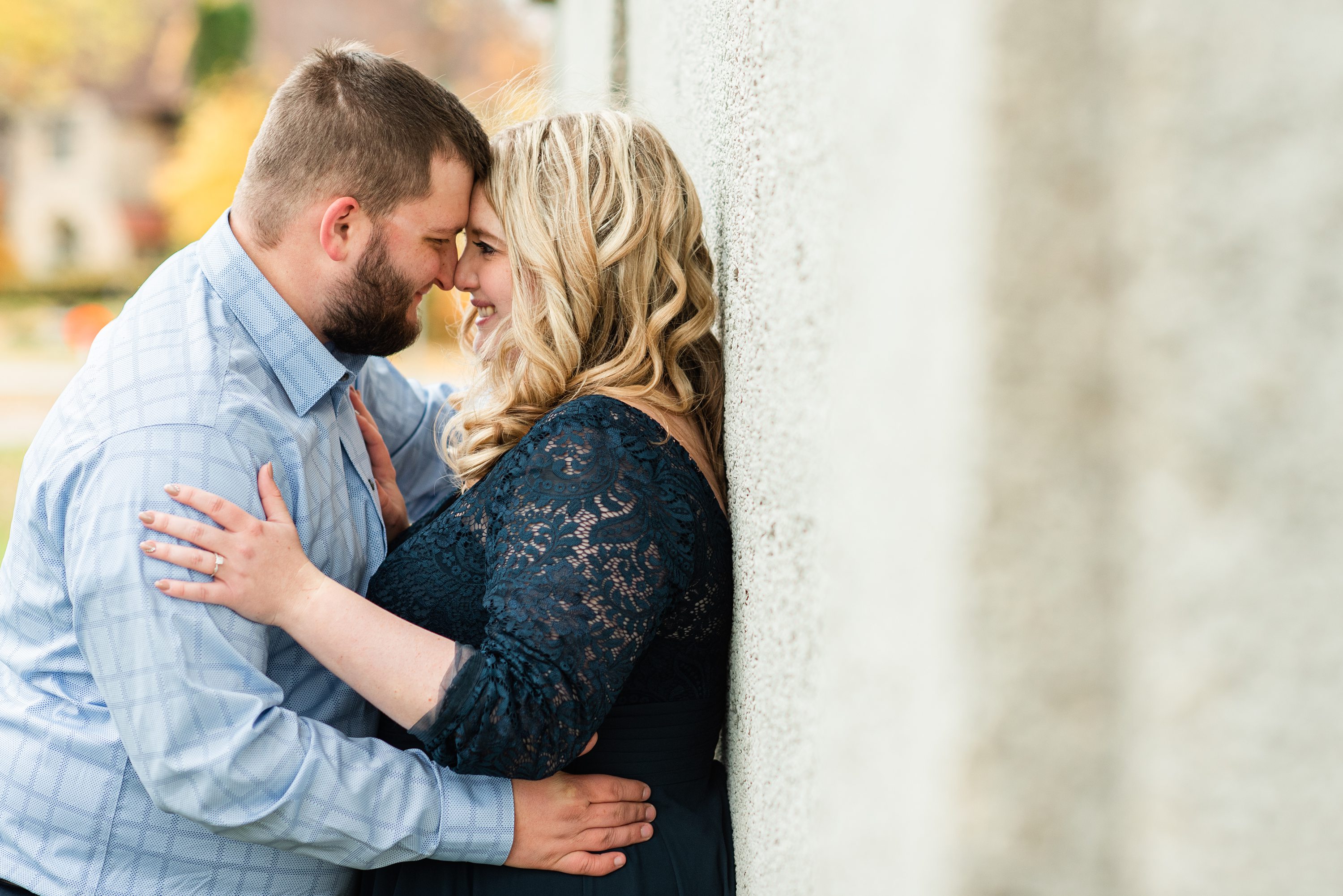 What to Wear: Engagement Photos [+ 10 Tips]