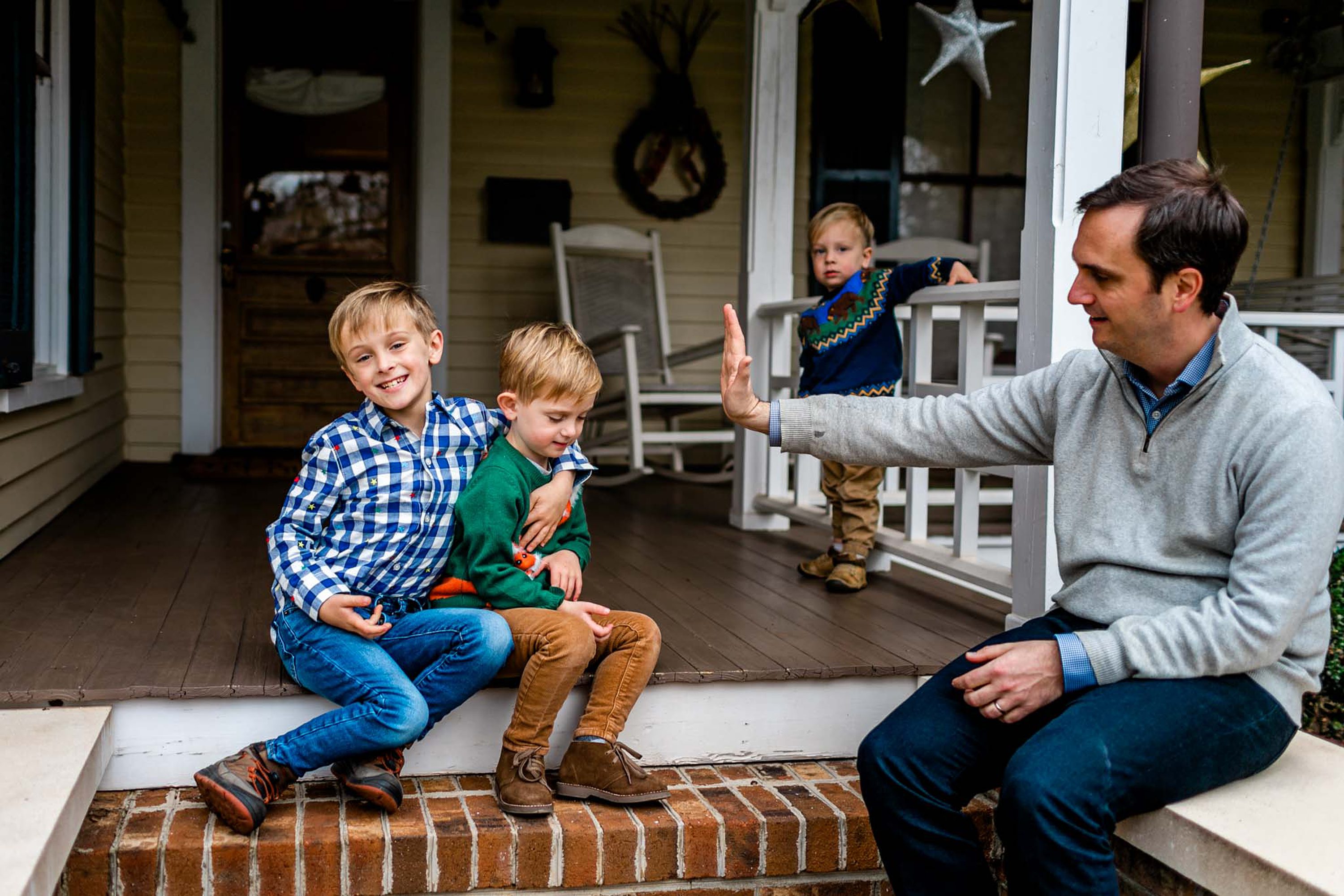 G. Lin Photography,Hillsborough Family Photographer,Durham Family Photographer Holiday Family Photos,Lifestyle Session at Home