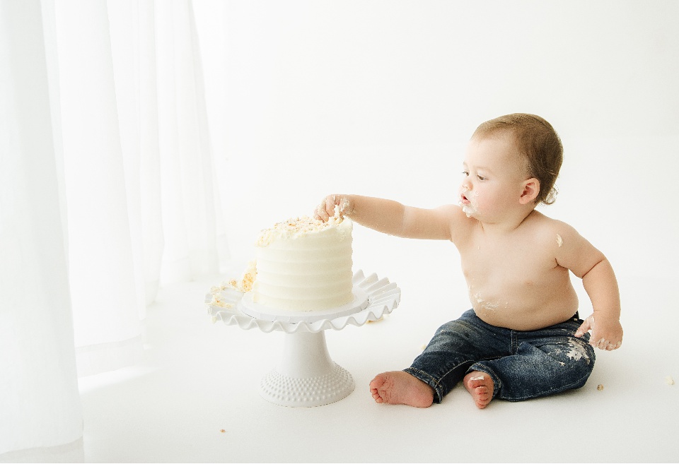 New Baby Born shops Interactive w/Brown Eyes Birthday Cake