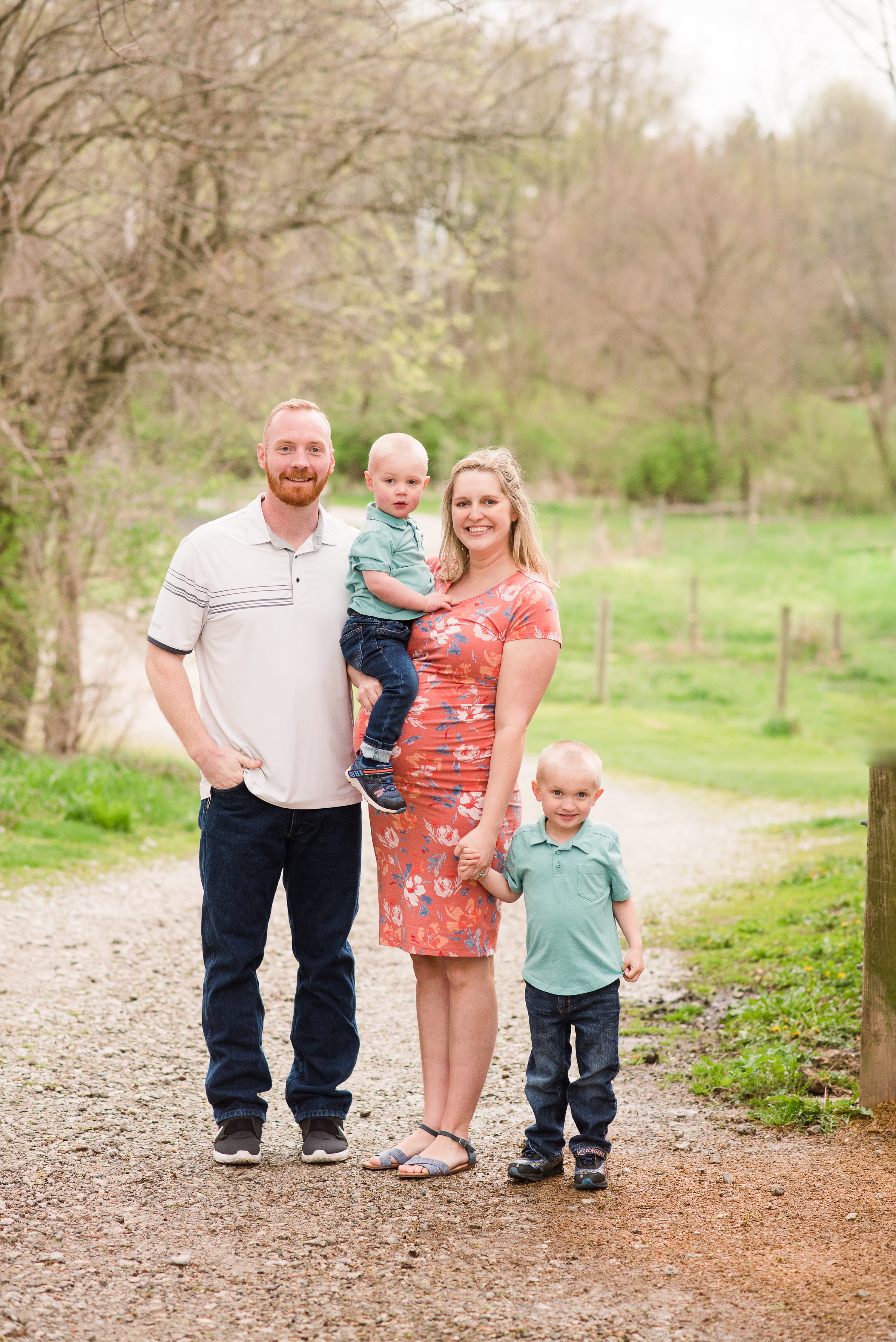 Example Shoot Title Tag Spring Family Portraits