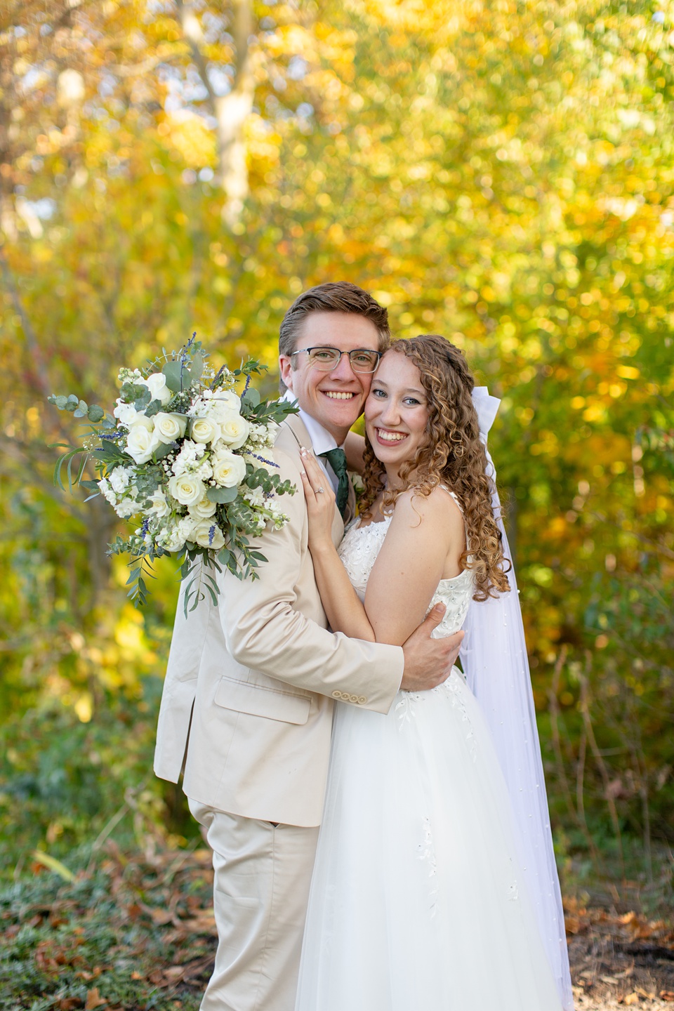 Joyful Fall Apostolic Wedding in Fort Wayne - christinedanaephotography.com