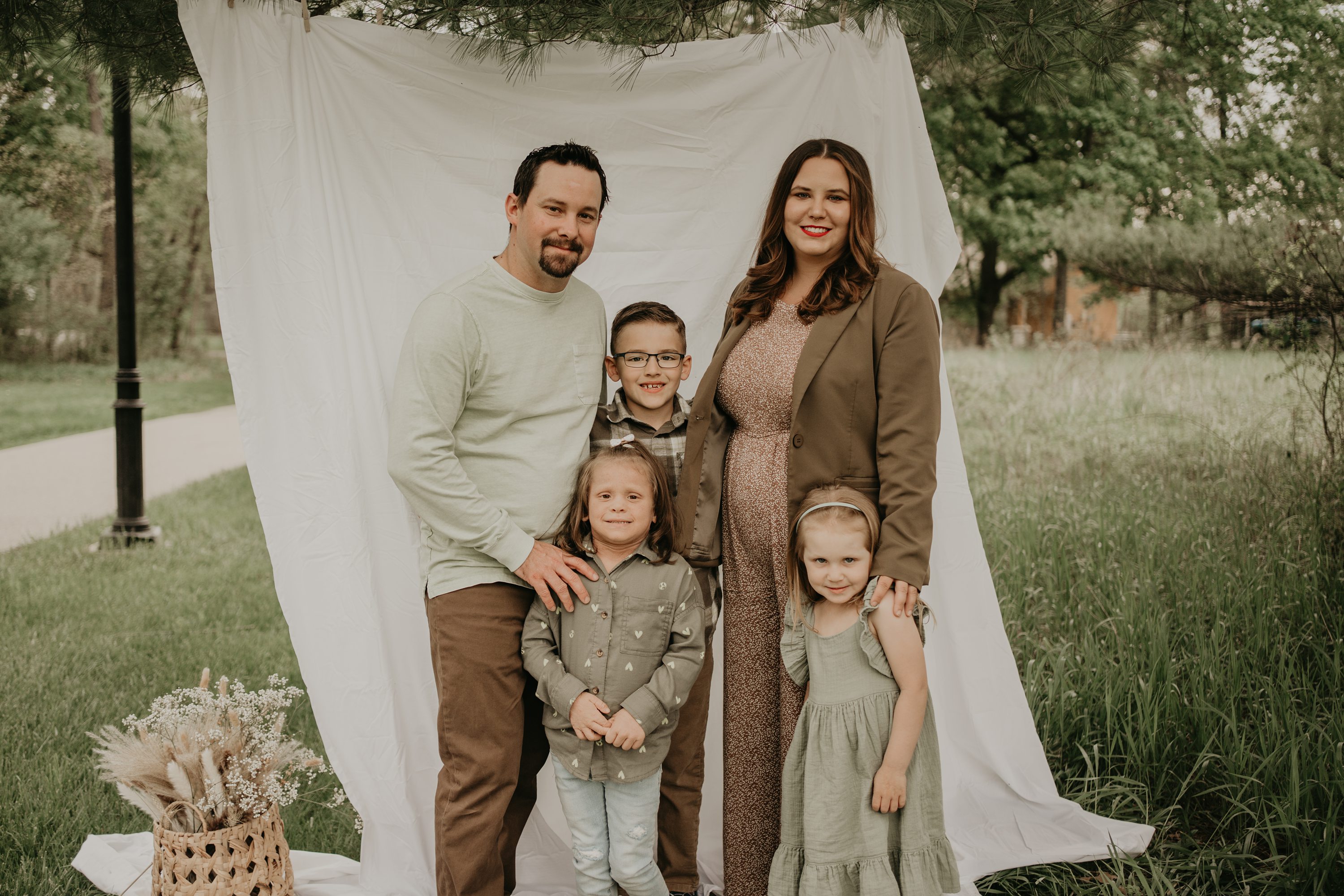 couples session,engagement photographer,michigan photographer,detroit photographer,family photographer,family detroit wedding photographer,michigan wedding photographer,michigan wedding videographer