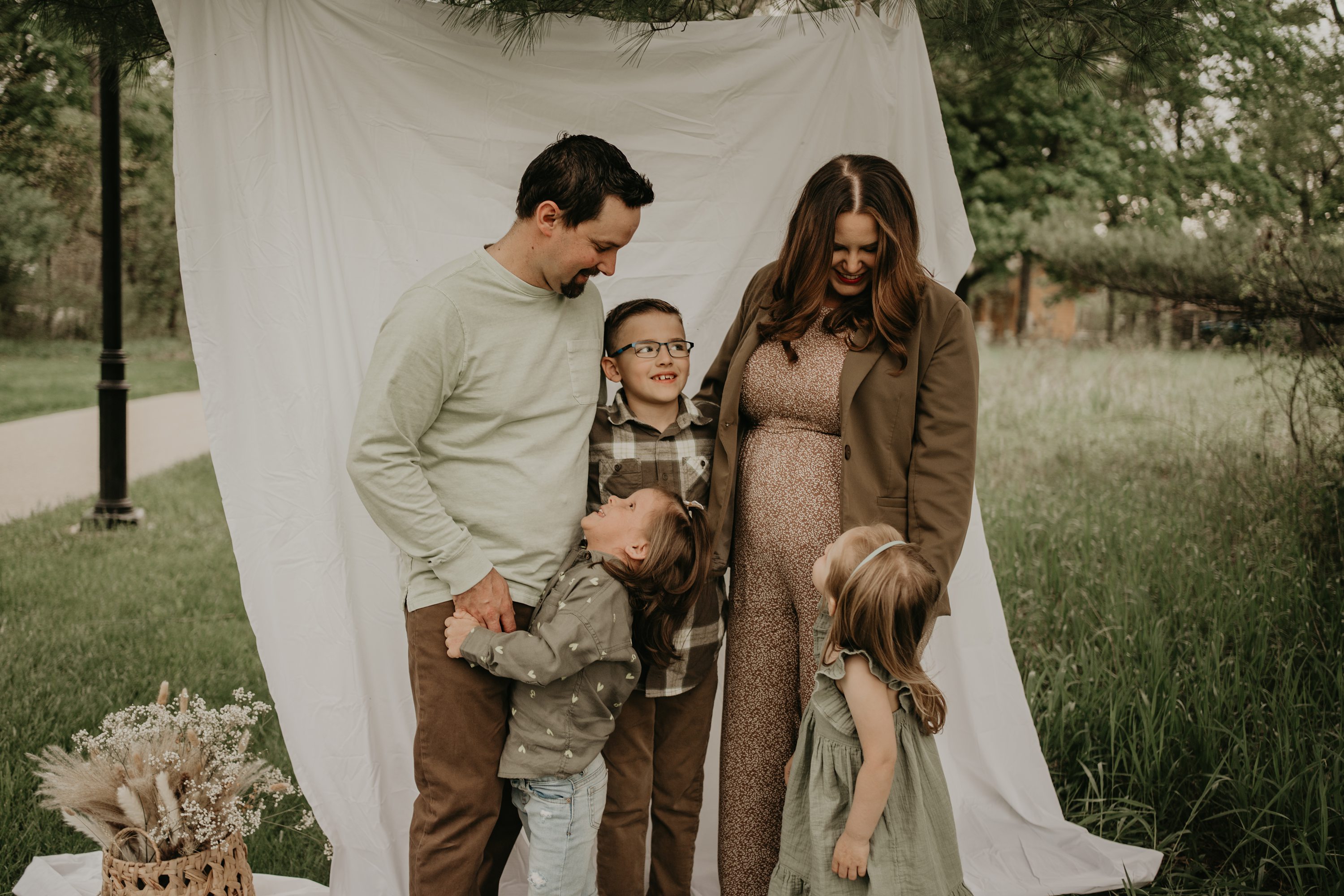couples session,engagement photographer,michigan photographer,detroit photographer,family photographer,family detroit wedding photographer,michigan wedding photographer,michigan wedding videographer