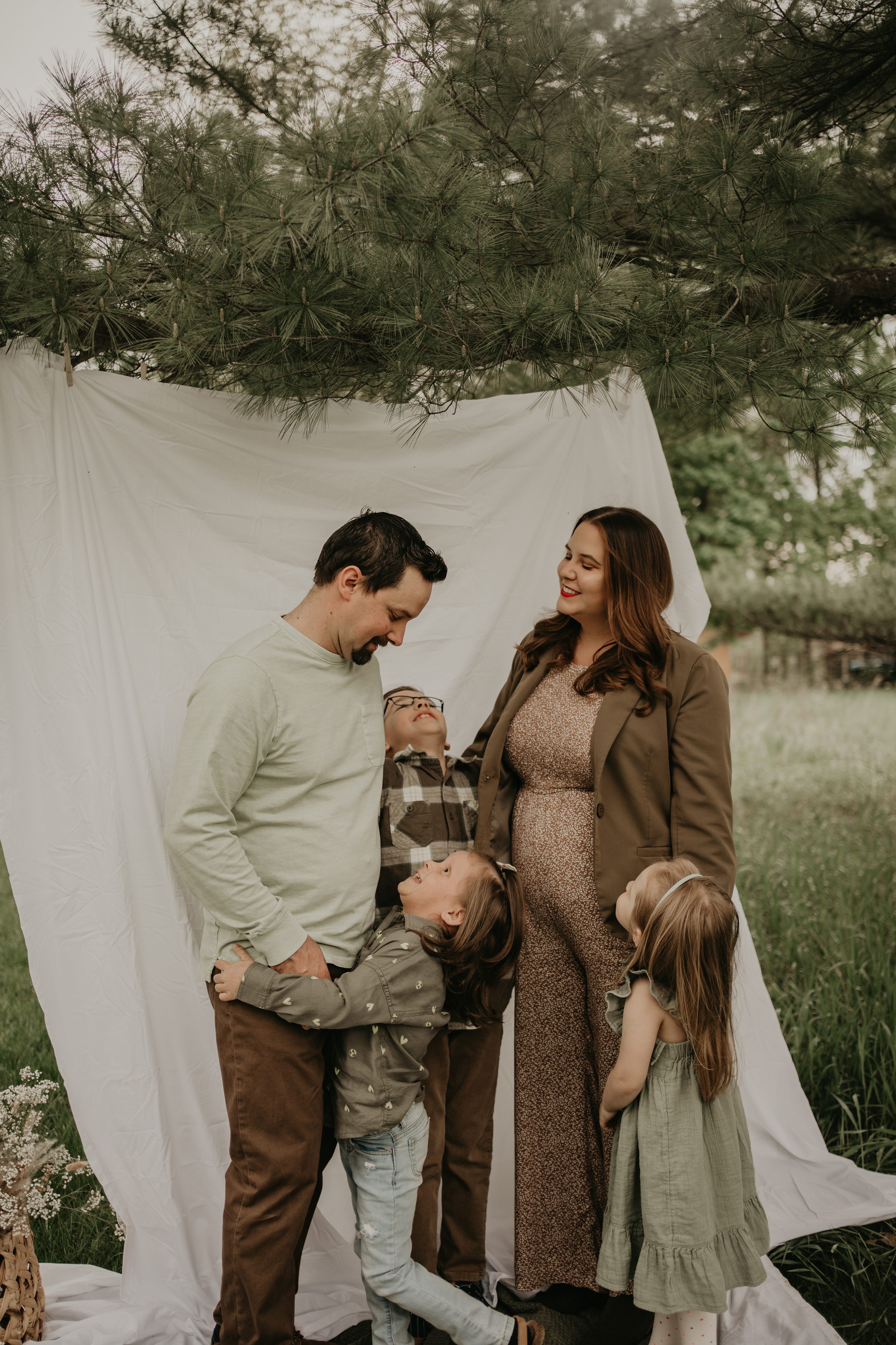 couples session,engagement photographer,michigan photographer,detroit photographer,family photographer,family detroit wedding photographer,michigan wedding photographer,michigan wedding videographer
