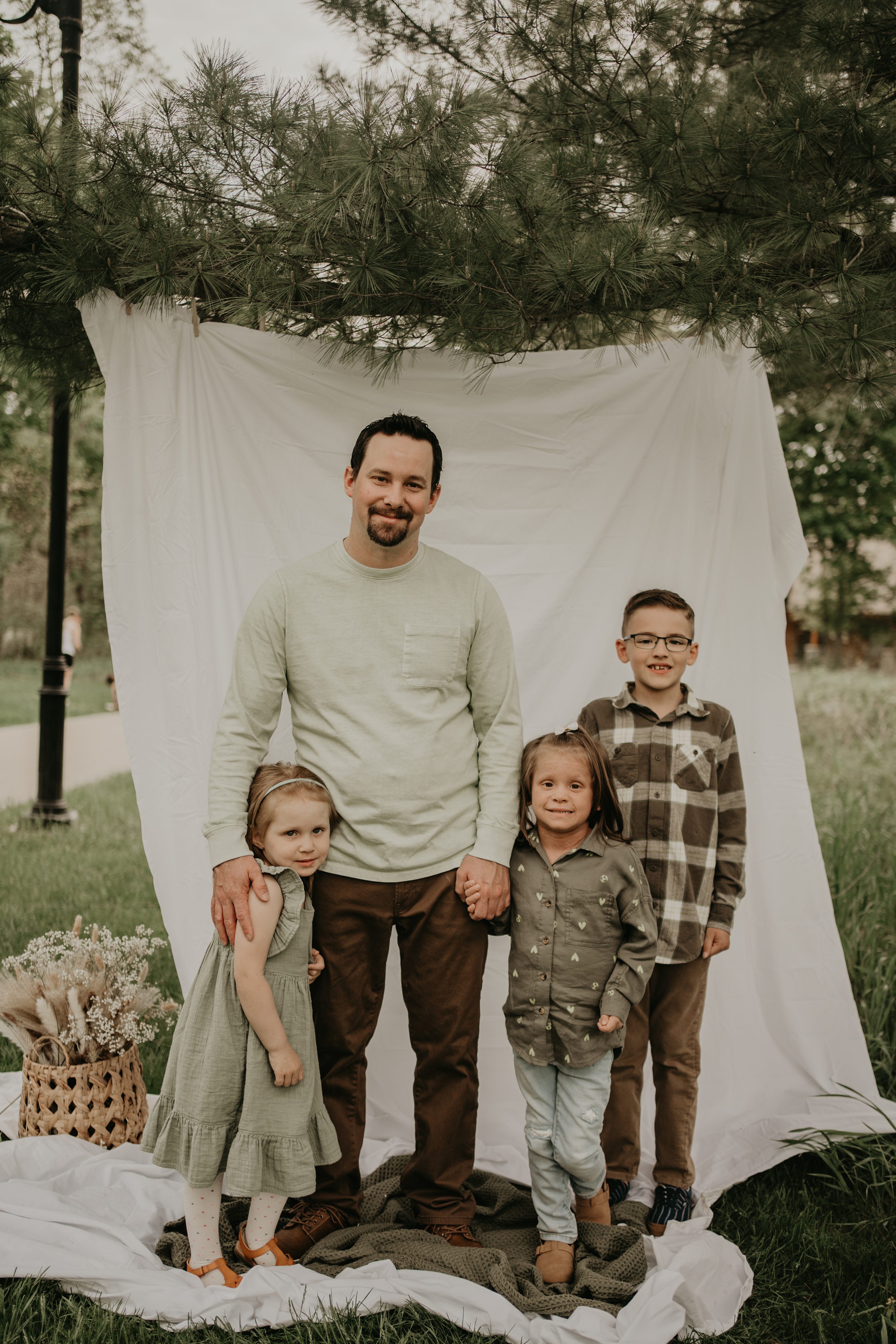 couples session,engagement photographer,michigan photographer,detroit photographer,family photographer,family detroit wedding photographer,michigan wedding photographer,michigan wedding videographer