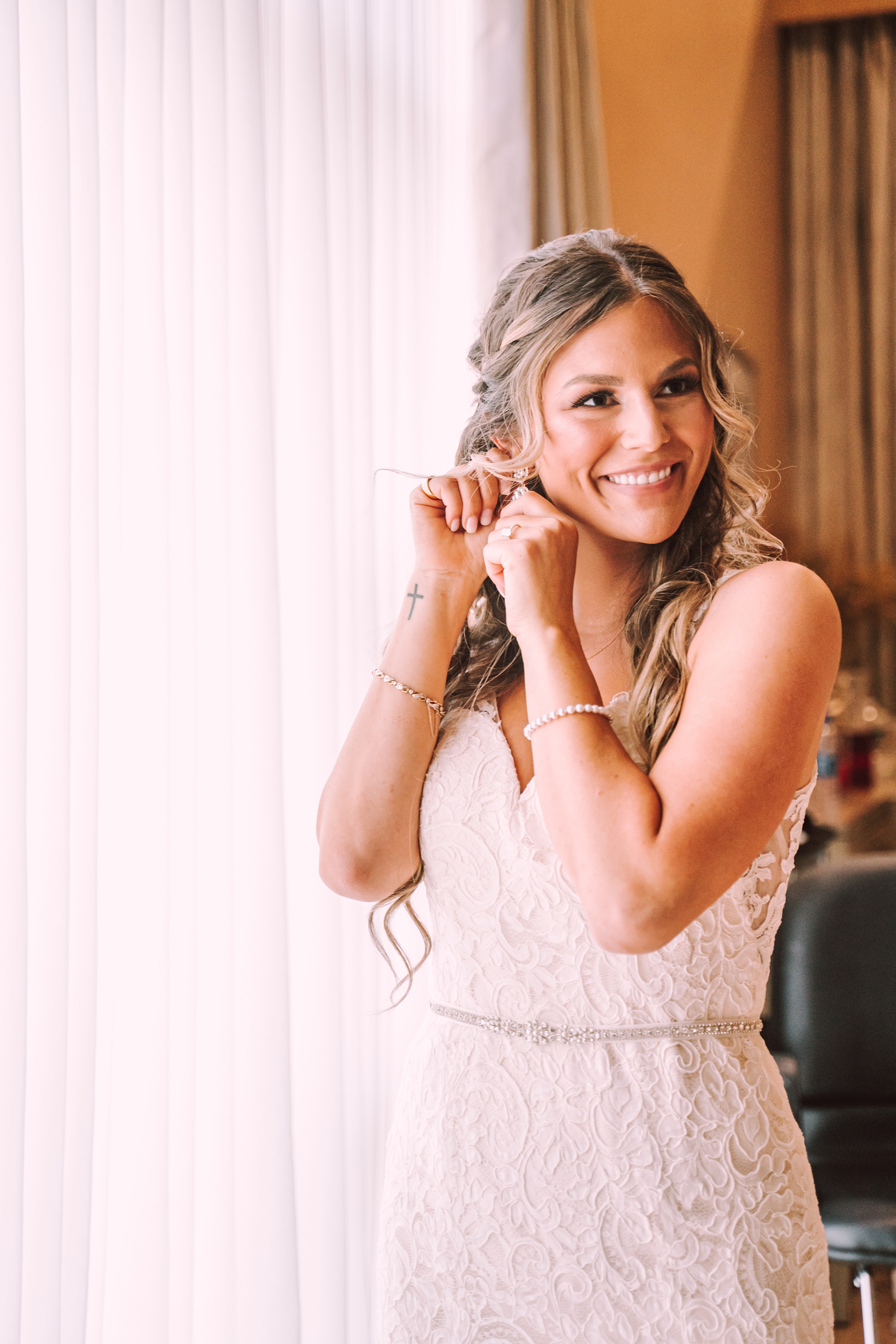 Upstate New York Photographer,Summer Turning Stone Lodge Wedding