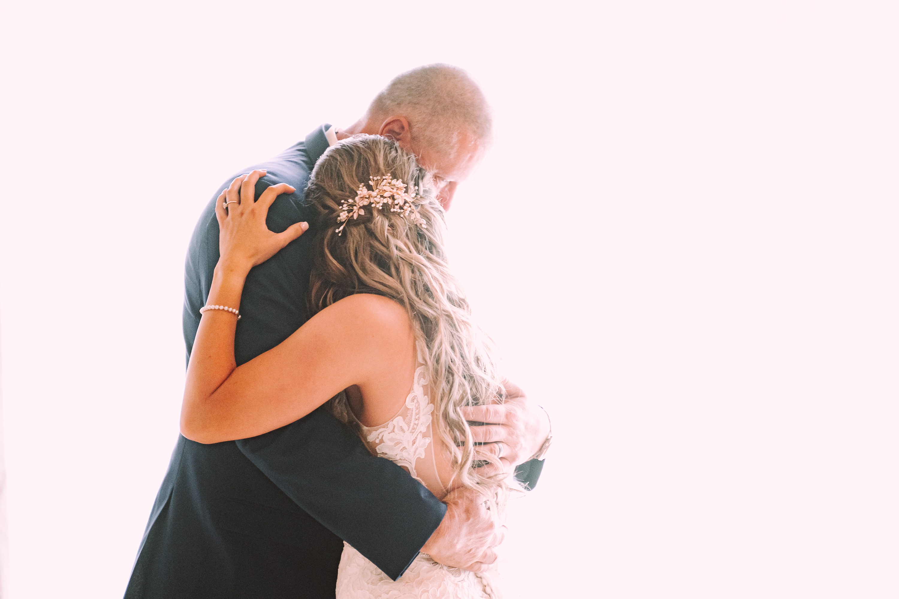 Summer Turning Stone Lodge Wedding,Best Utica NY Wedding Photographer