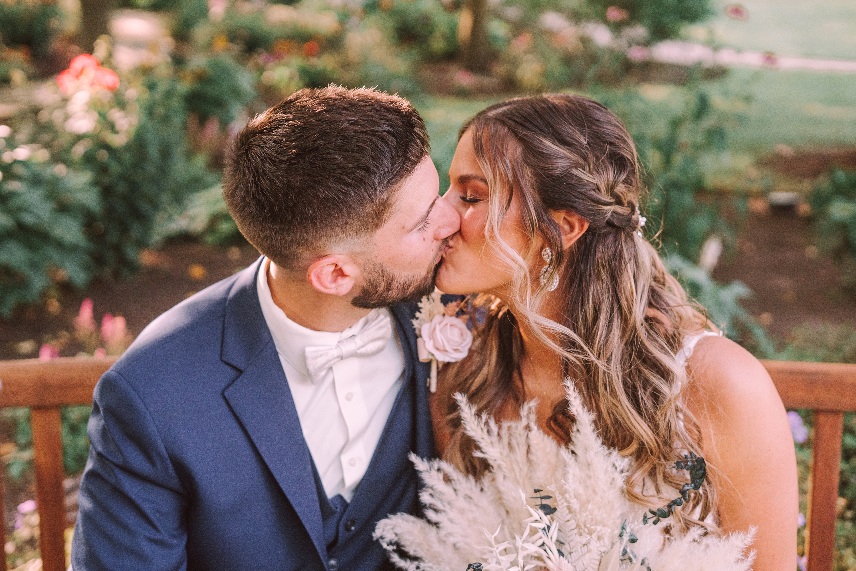 Summer Turning Stone Lodge Wedding