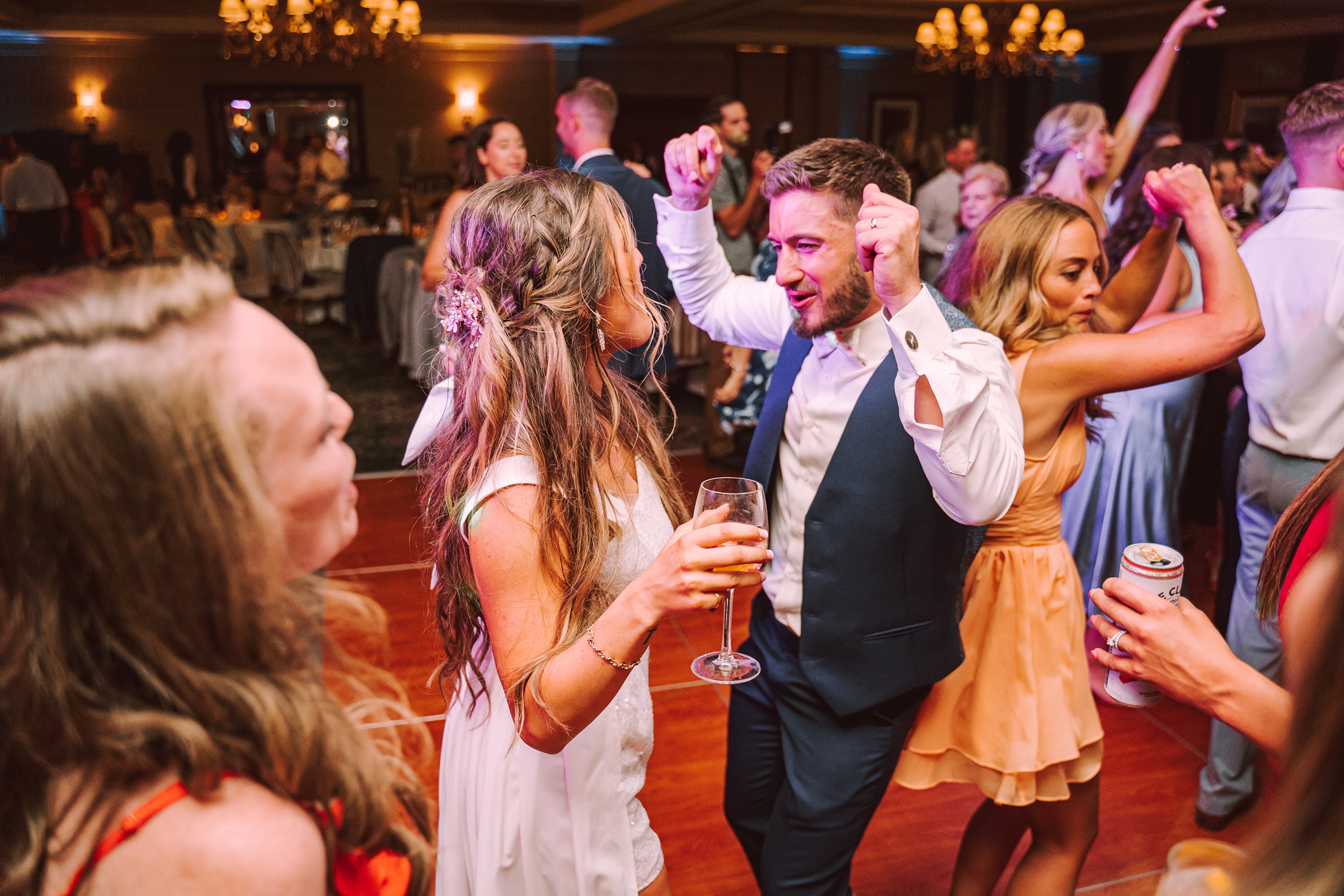 Upstate New York Photographer,Summer Turning Stone Lodge Wedding