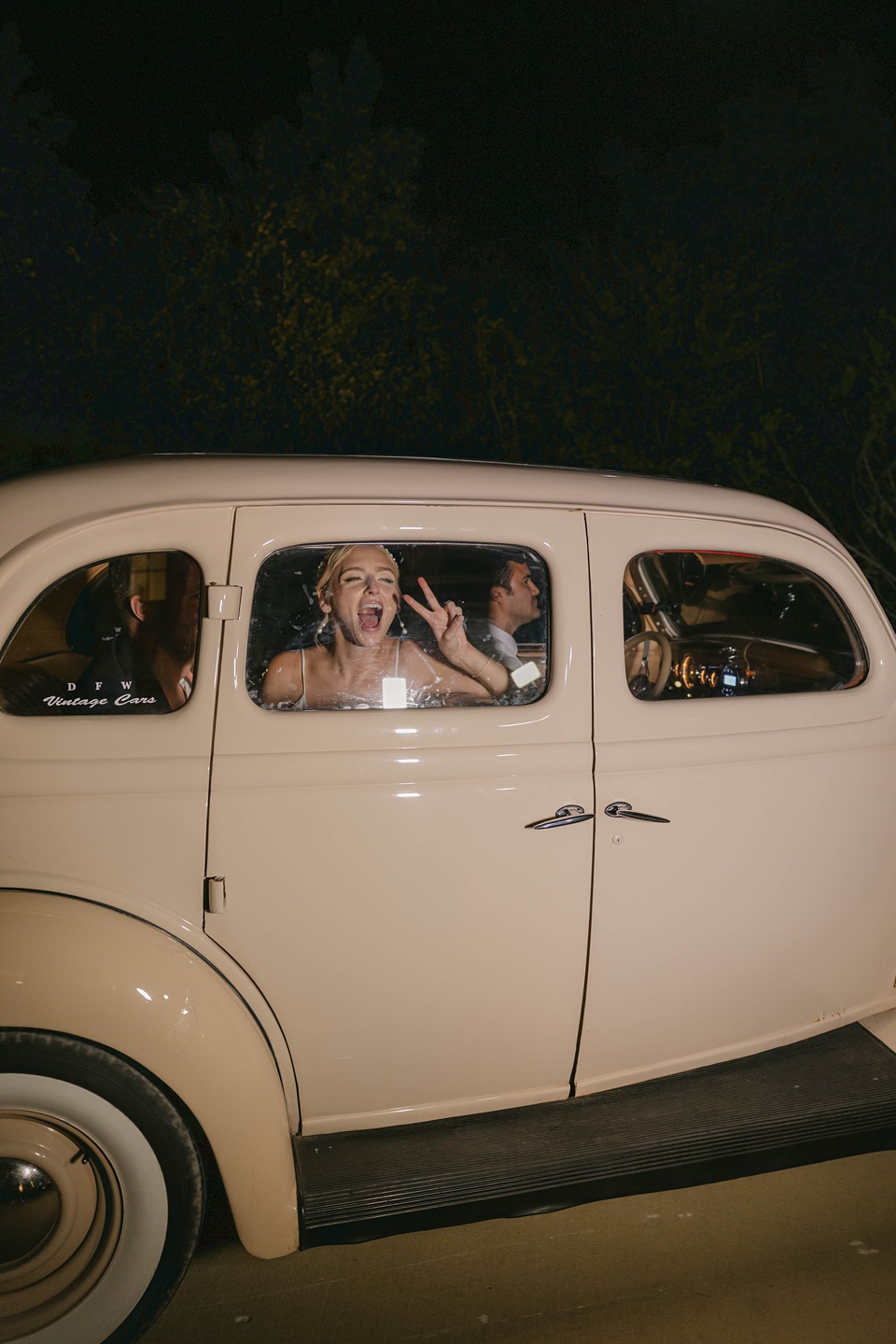  where the bride and groom personally served slices from their custom pizza boxes. It was a delightful and unexpected treat that added a unique touch to the celebration.

Grand Exit and Newlywed Getaway:
As the evening drew to a close,Texas Wedding Photographer