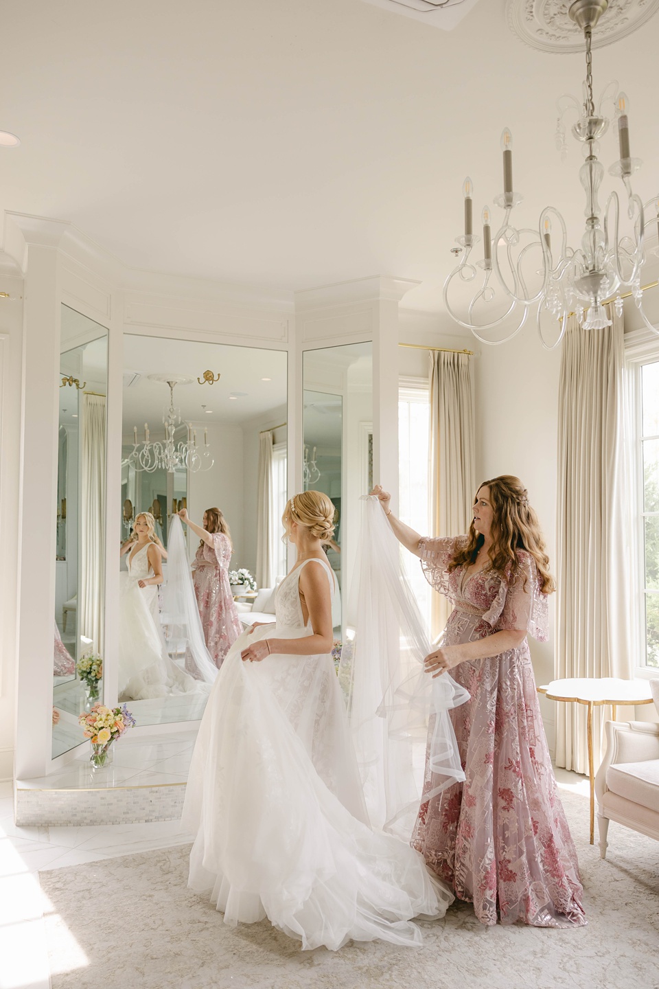 Texas Wedding Photographer, creating a truly enchanting atmosphere for their celebration.

Trending Umbrellas for the Bridesmaids:
Adding a touch of contemporary flair to the festivities