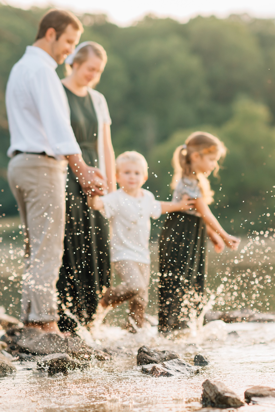 family photos by the lake,lancaster pa