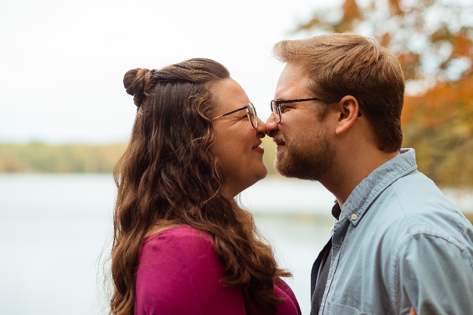 vermont  wedding photographer,couples poses